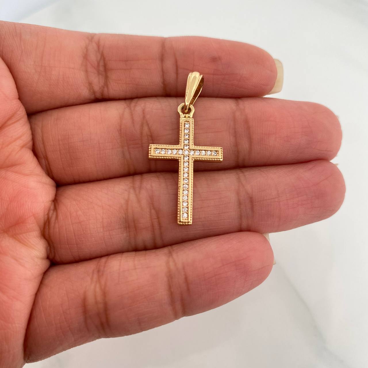 Dije Cruz 2.25gr / 1 1/4 in / Oro Amarillo 18K %