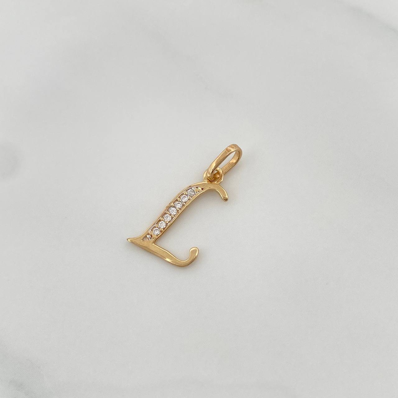 Dije Letra L 0.55gr / 3/4 in / Oro Amarillo 18K %