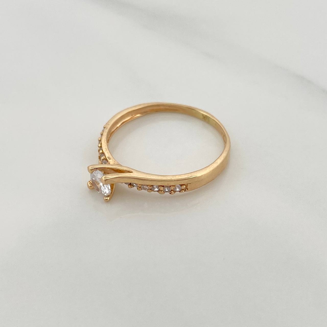 Anillo Solitario Churumbela 1.9gr / T6 1/2 / Oro Amarillo 18K %