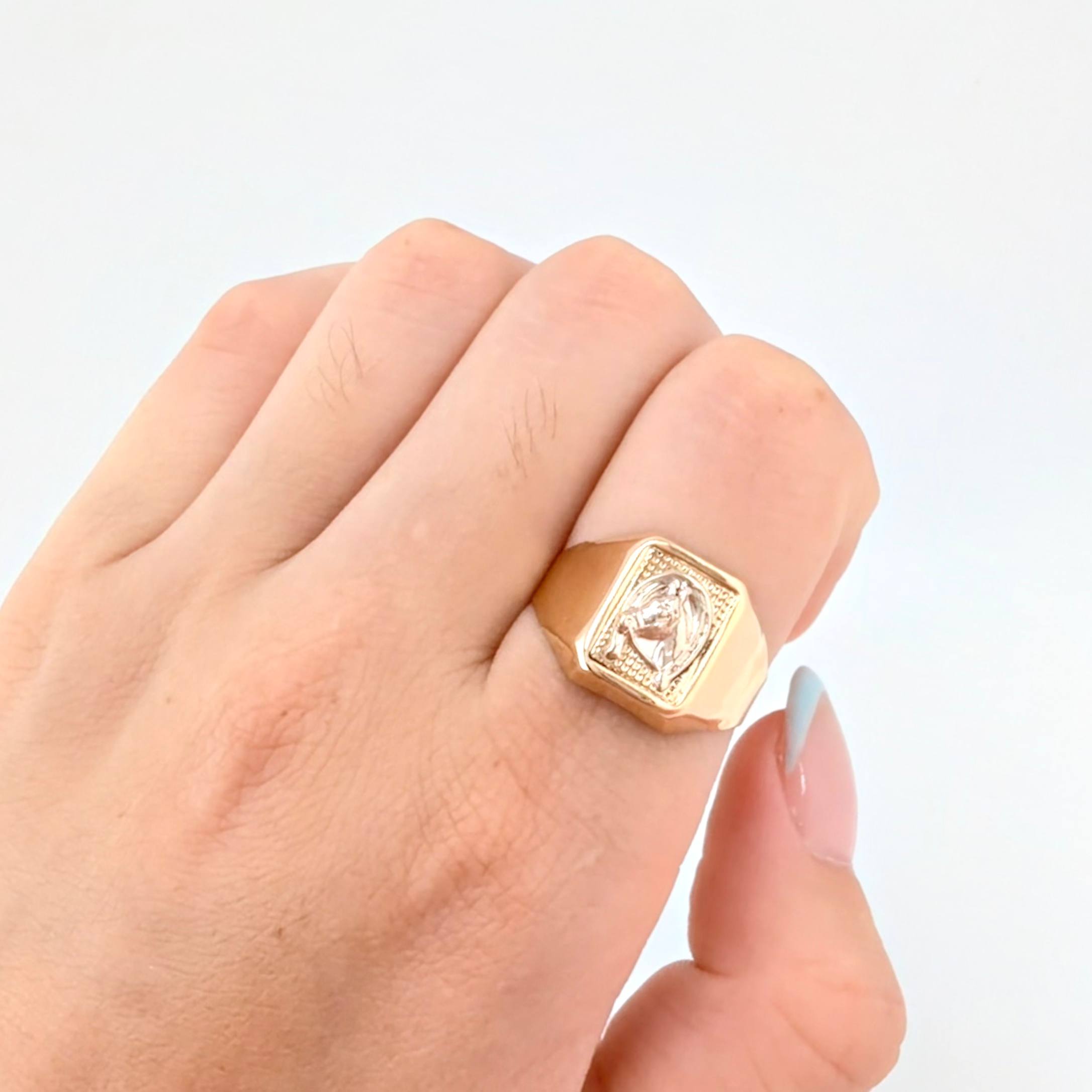 Anillo Sello Herradura Caballo 3.4gr / 9 3/4 / Dos Oros Amarillo Blanco 18K ©