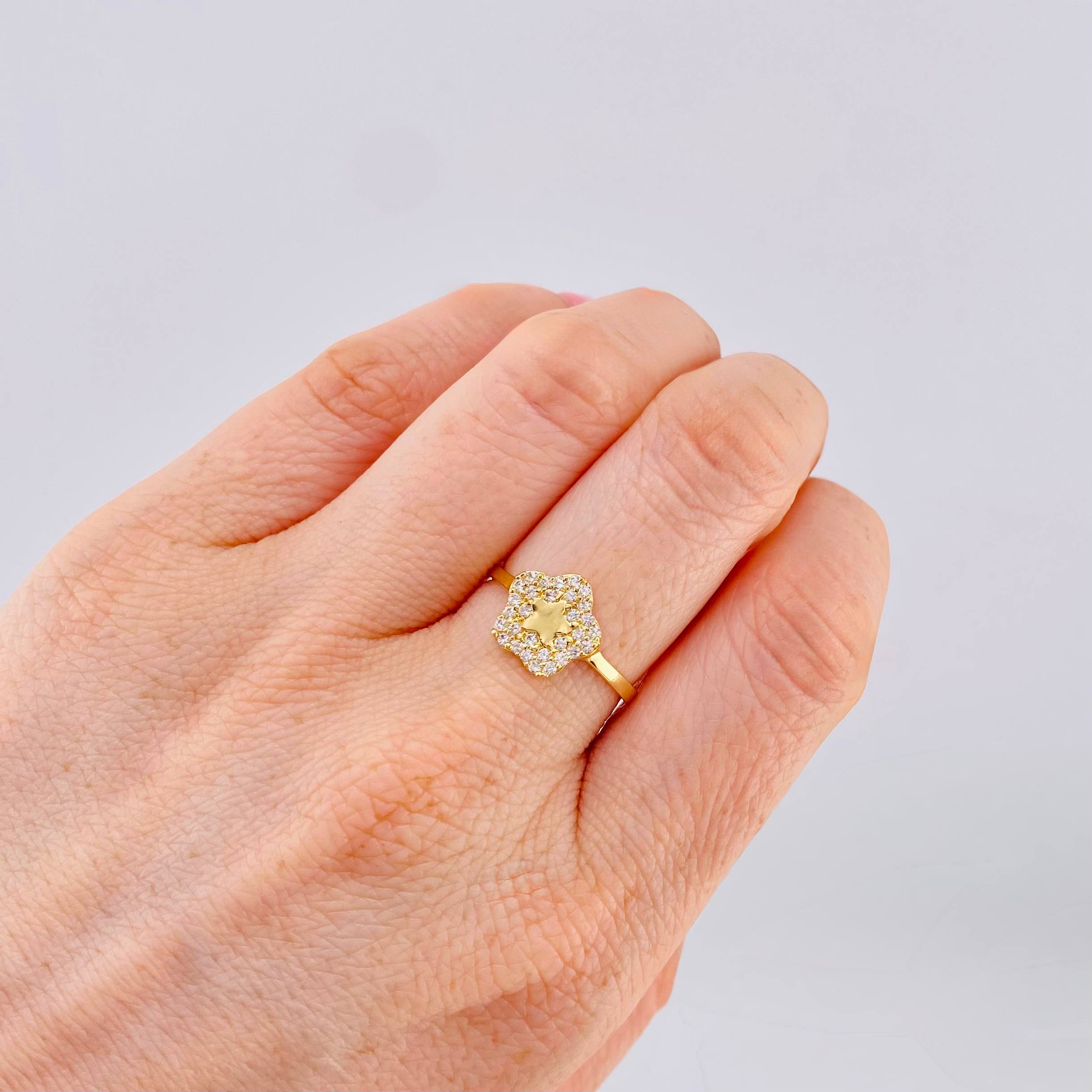 Anillo Flor Estrellado 2gr / T7 1/4 / Oro Amarillo 18K