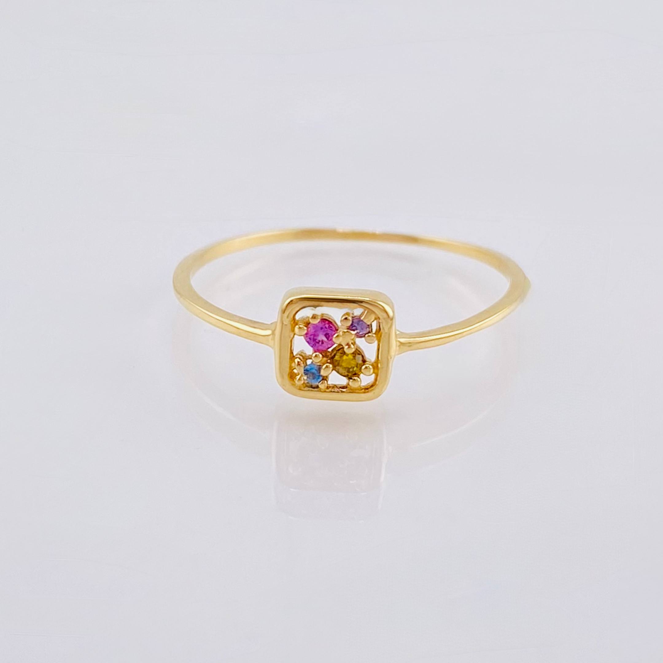 Anillo Recuadro Triqui 0.9gr / T6 1/2 / Oro Amarillo 18K