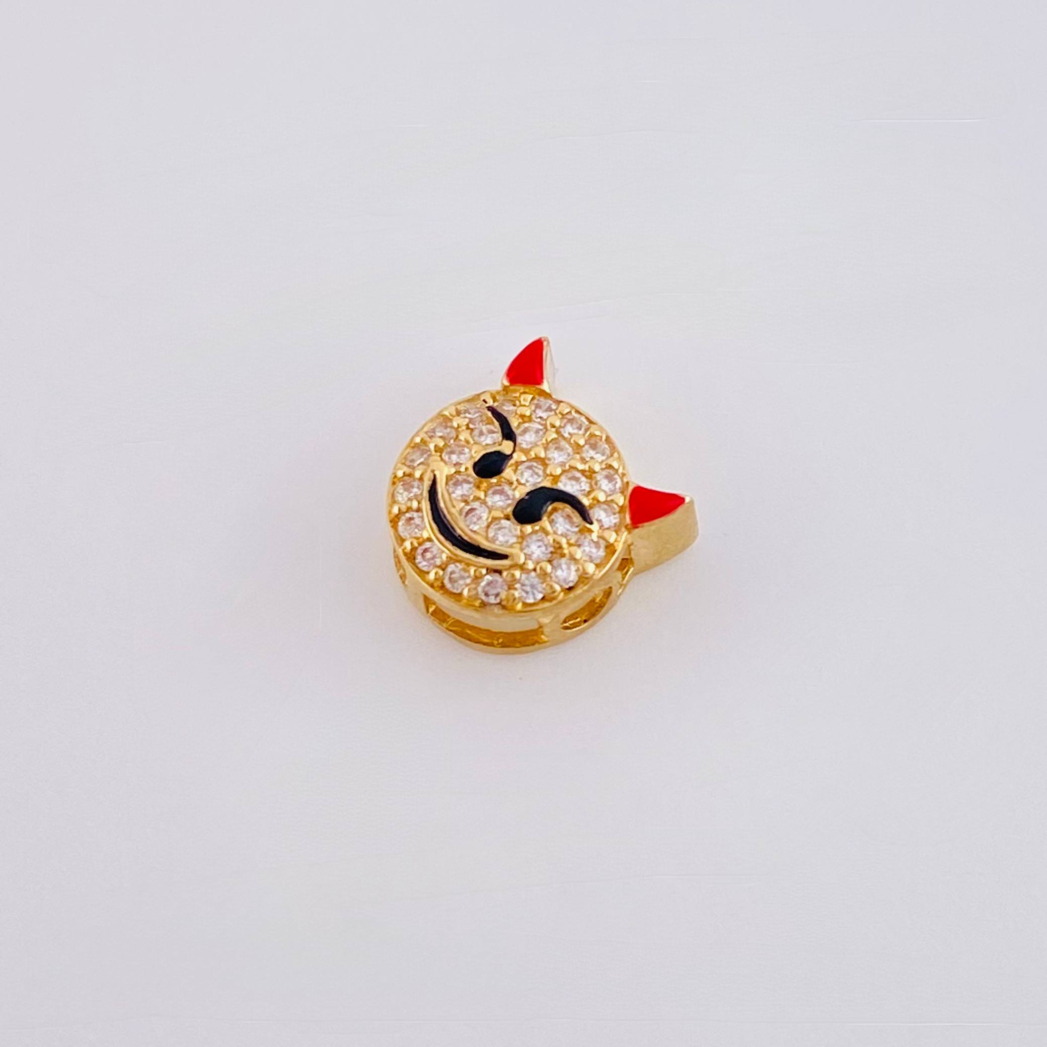 Herraje Emoji Diablo Cachos Rojos 1.05gr / 1/4 in / Oro Amarillo 18K *