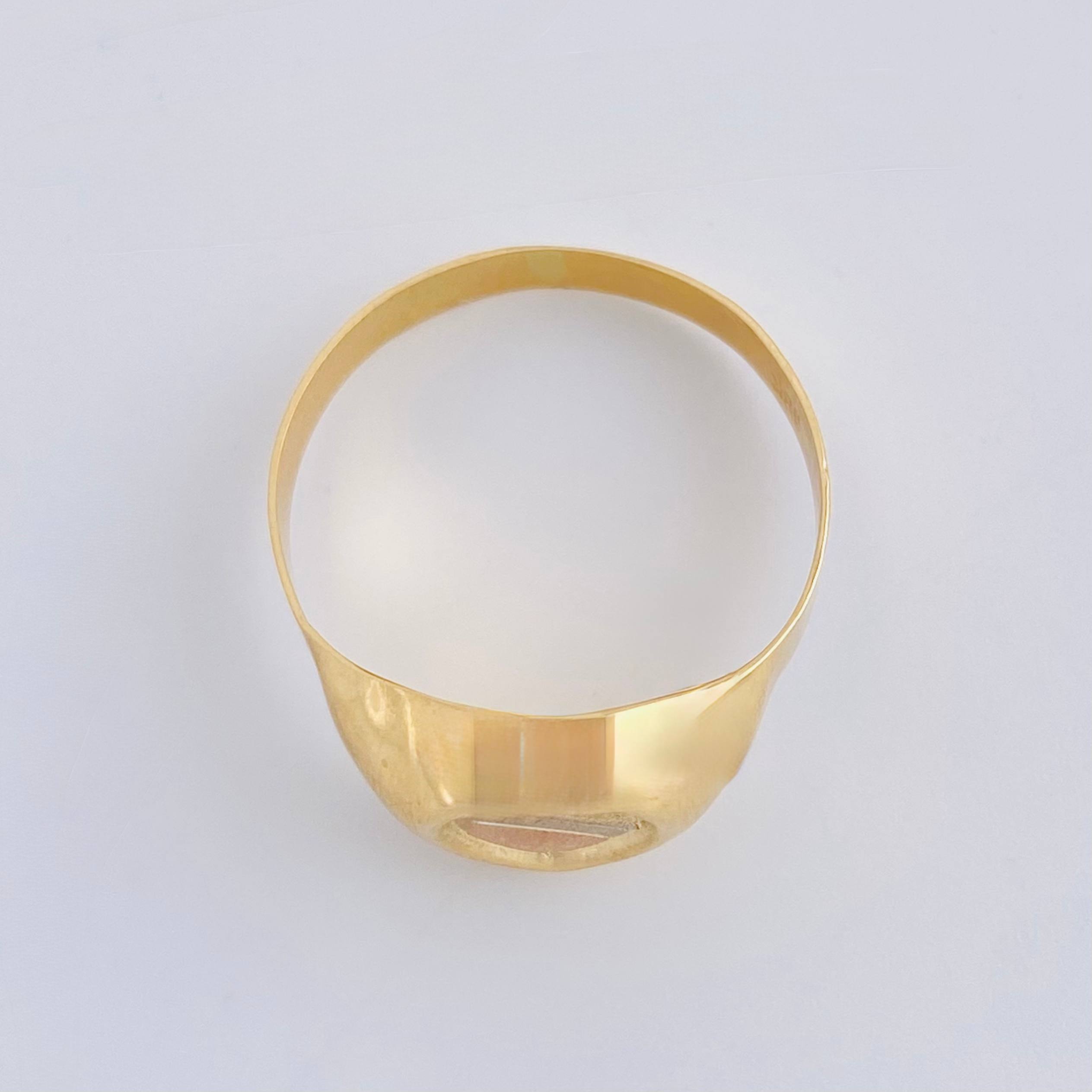 Anillo Sello Corazón 1.8 g / T7 1/2 Tres Oros 18K