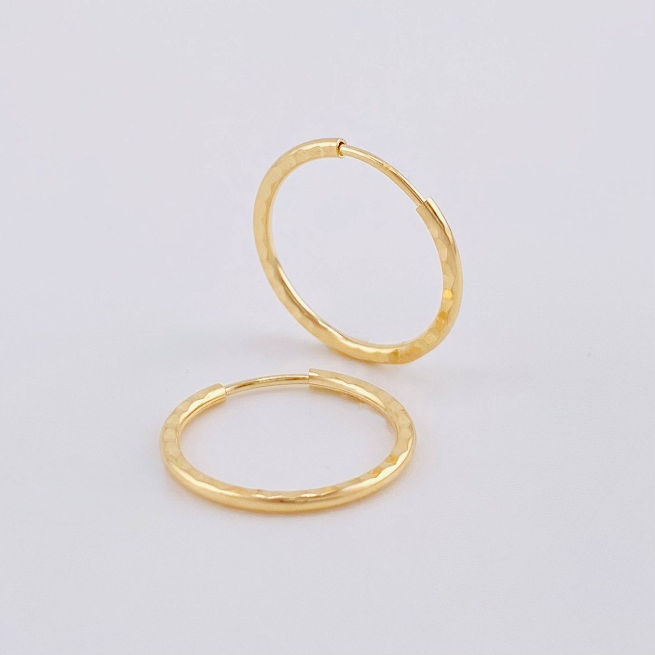 Hoop Earrings Diamond Cut 0.75gr / 1/2 in / 18K Yellow Gold ©