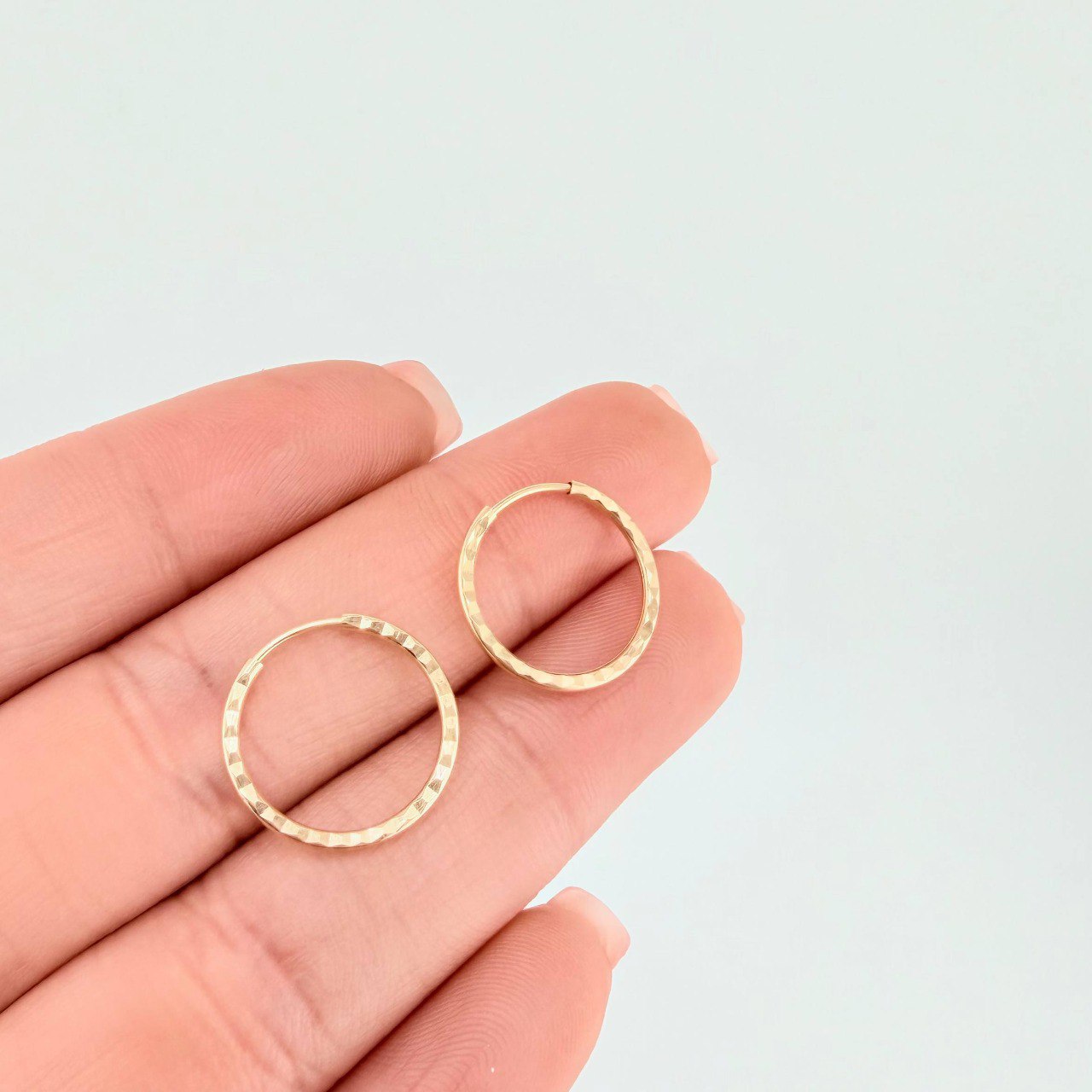 Hoop Earrings Diamond Cut 0.7gr / 1/2 in / 18K Yellow Gold ©