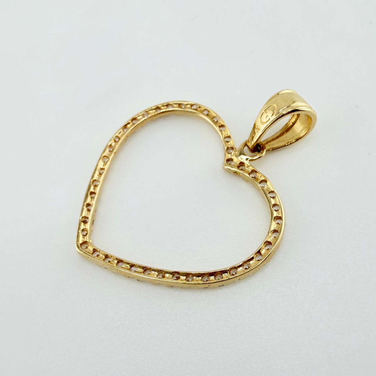 Heart Silhouette Pendant 1.55gr / 1 in / Yellow Gold 18K