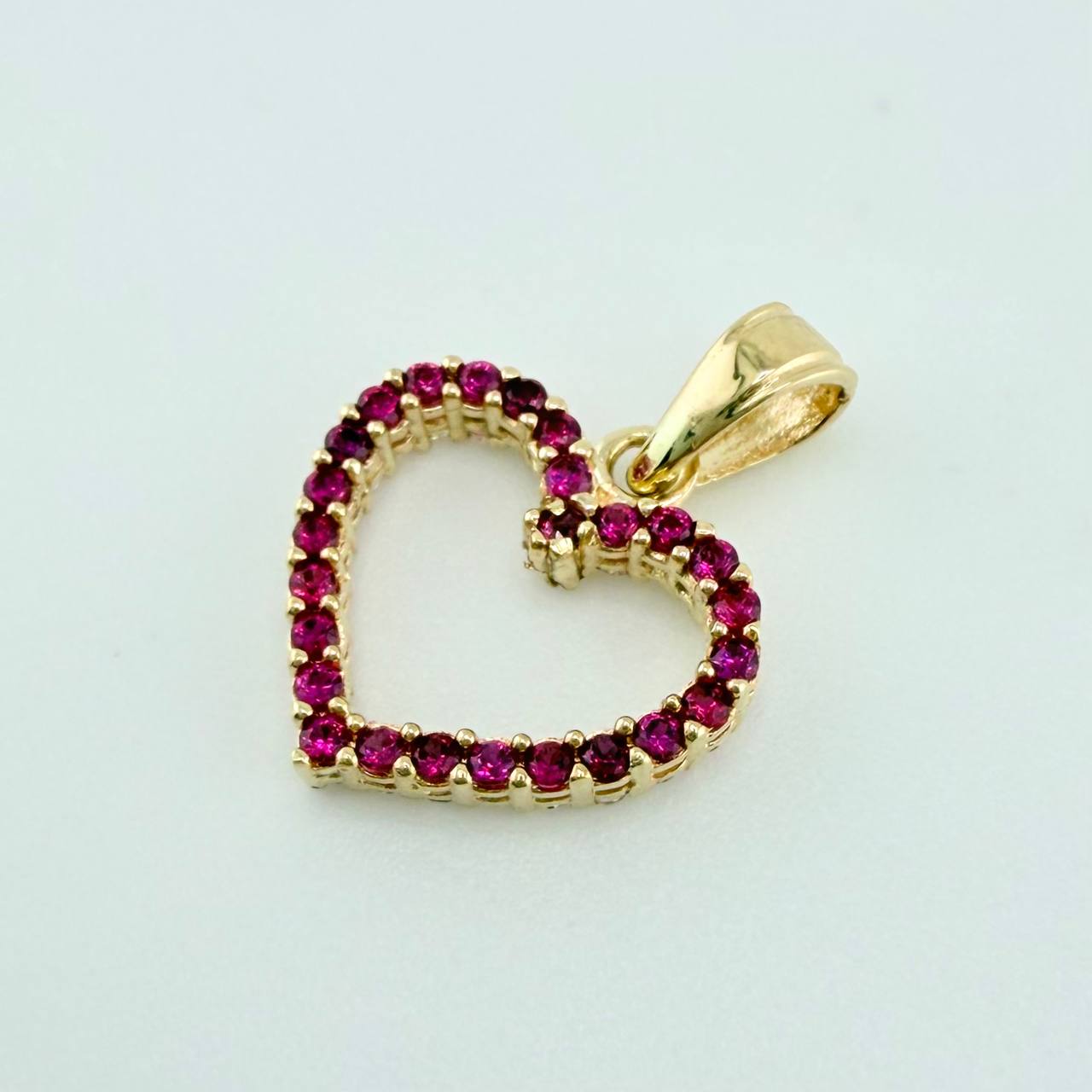 Double-Sided Heart Silhouette Pendant 1.4gr / 3/4 in / Yellow Gold 18K