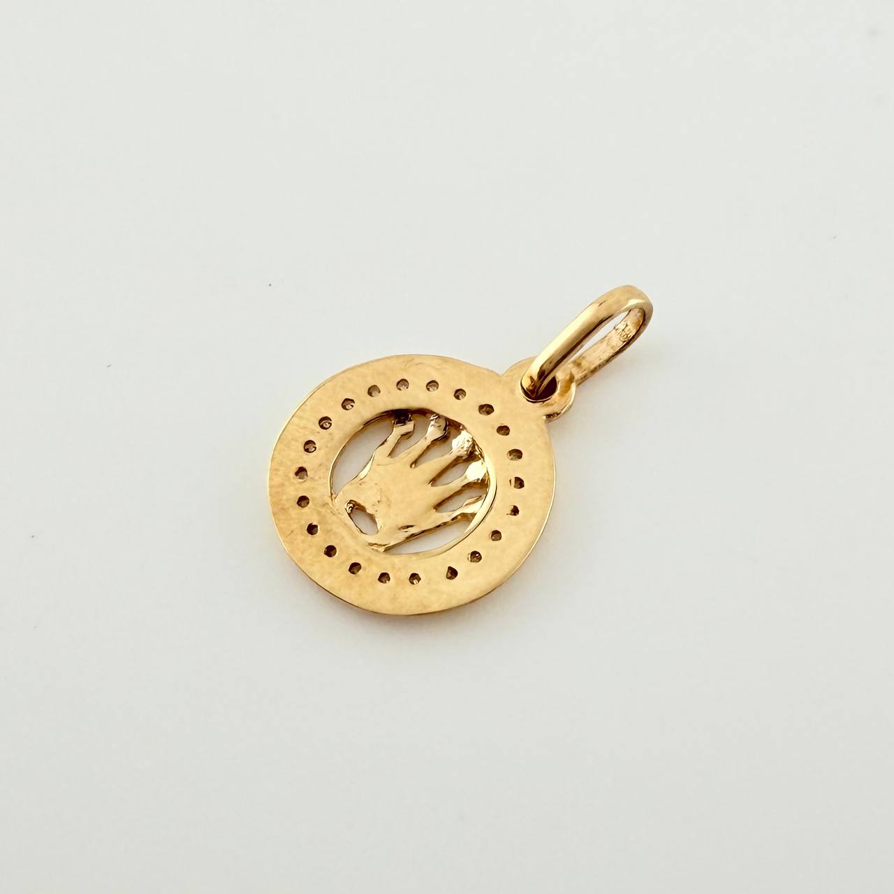 Crown Medal Pendant 1.05gr / 3/4 in / Yellow Gold 18K