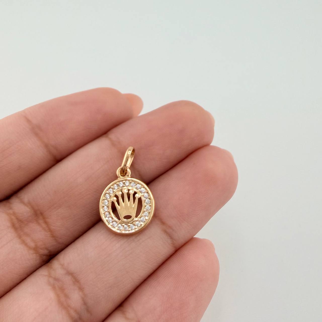 Dije Medalla Corona 1gr / 3/4 in / Oro Amarillo 18K