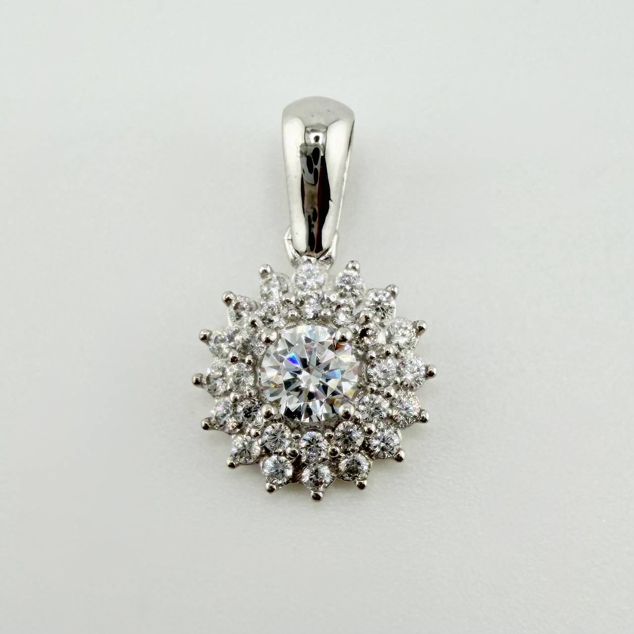 Solid Flower Pendant 1.7gr / 3/4 in / White Gold 18K