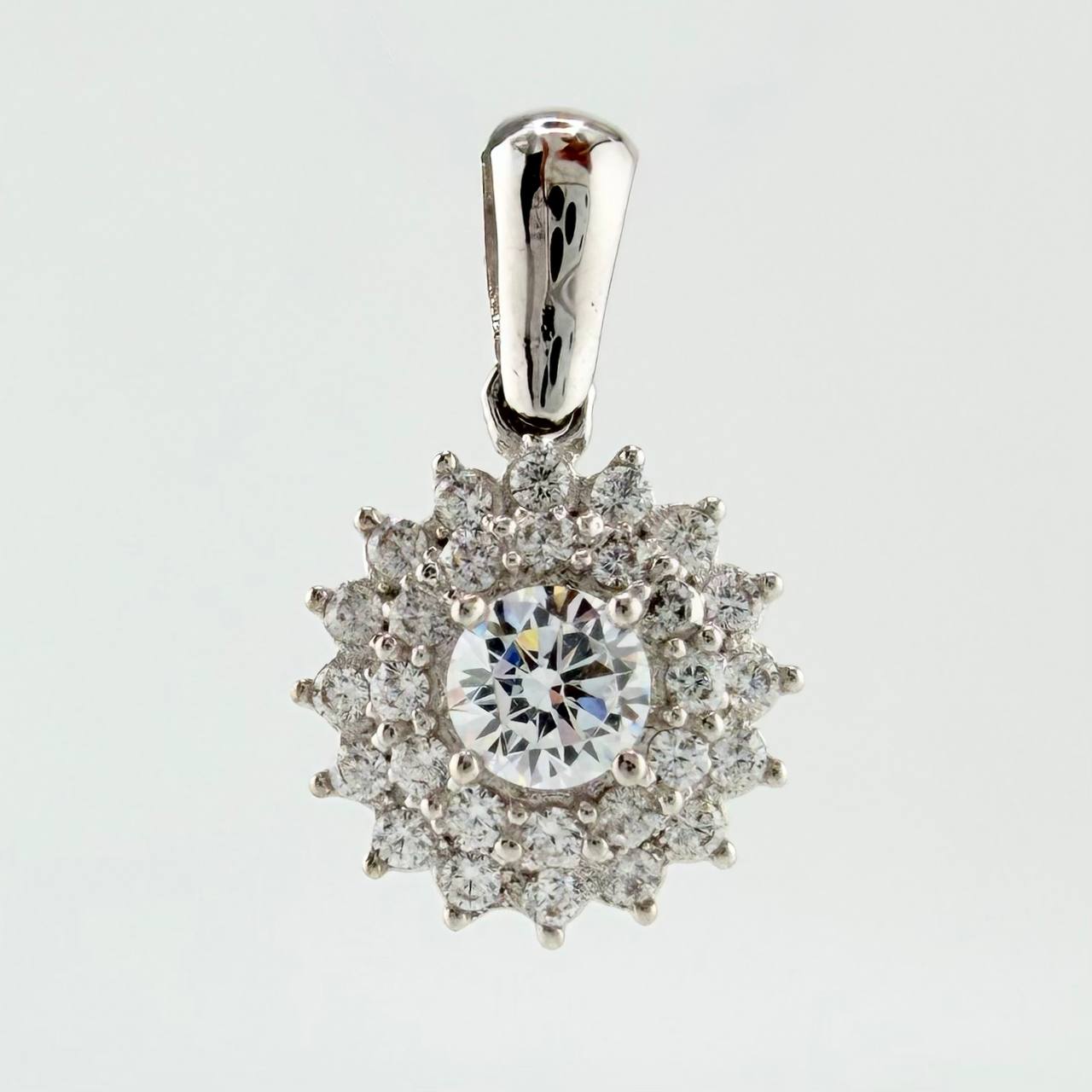 Solid Flower Pendant 1.7gr / 3/4 in / White Gold 18K