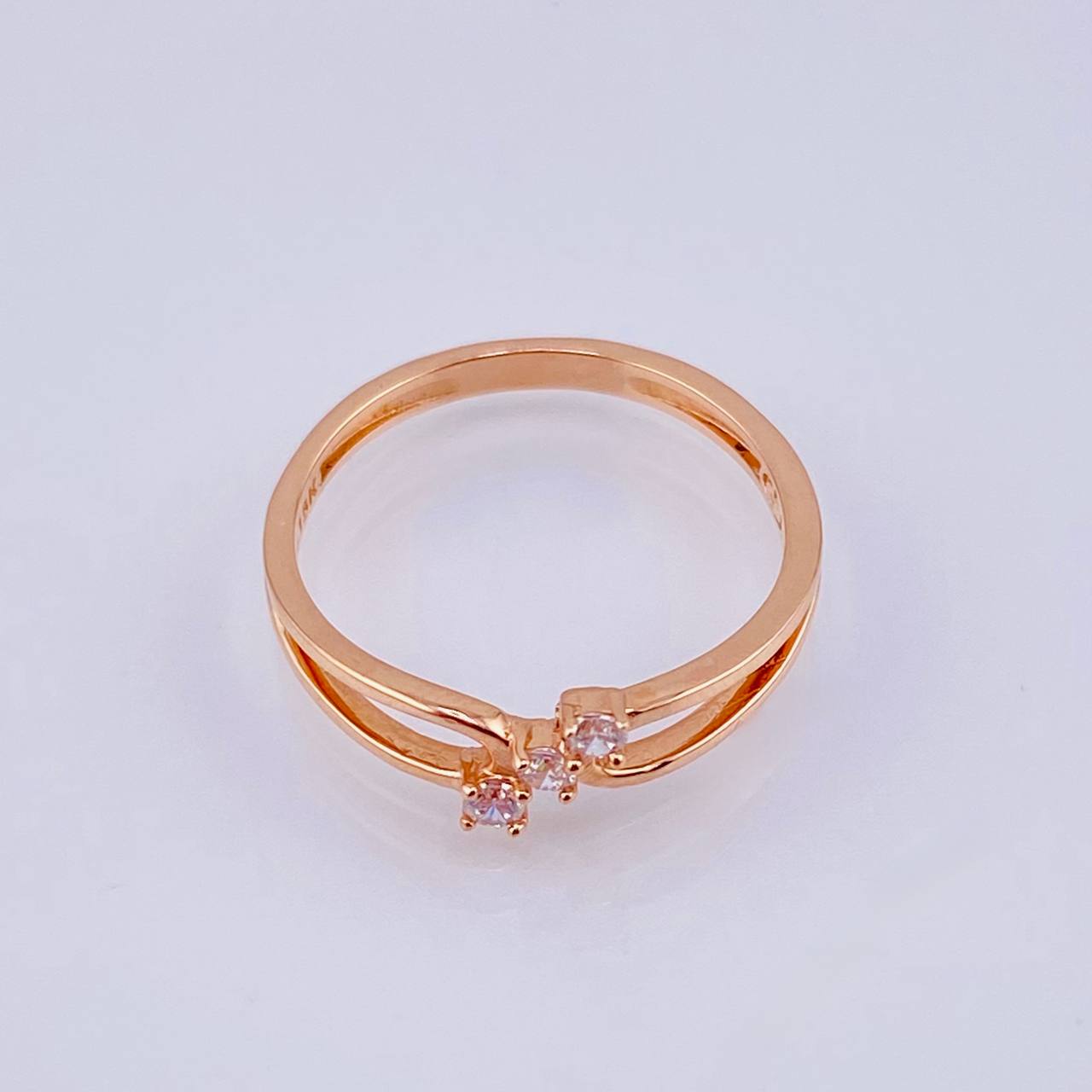 Trinity Ring 1.8gr / T6 / 18K Rose Gold %