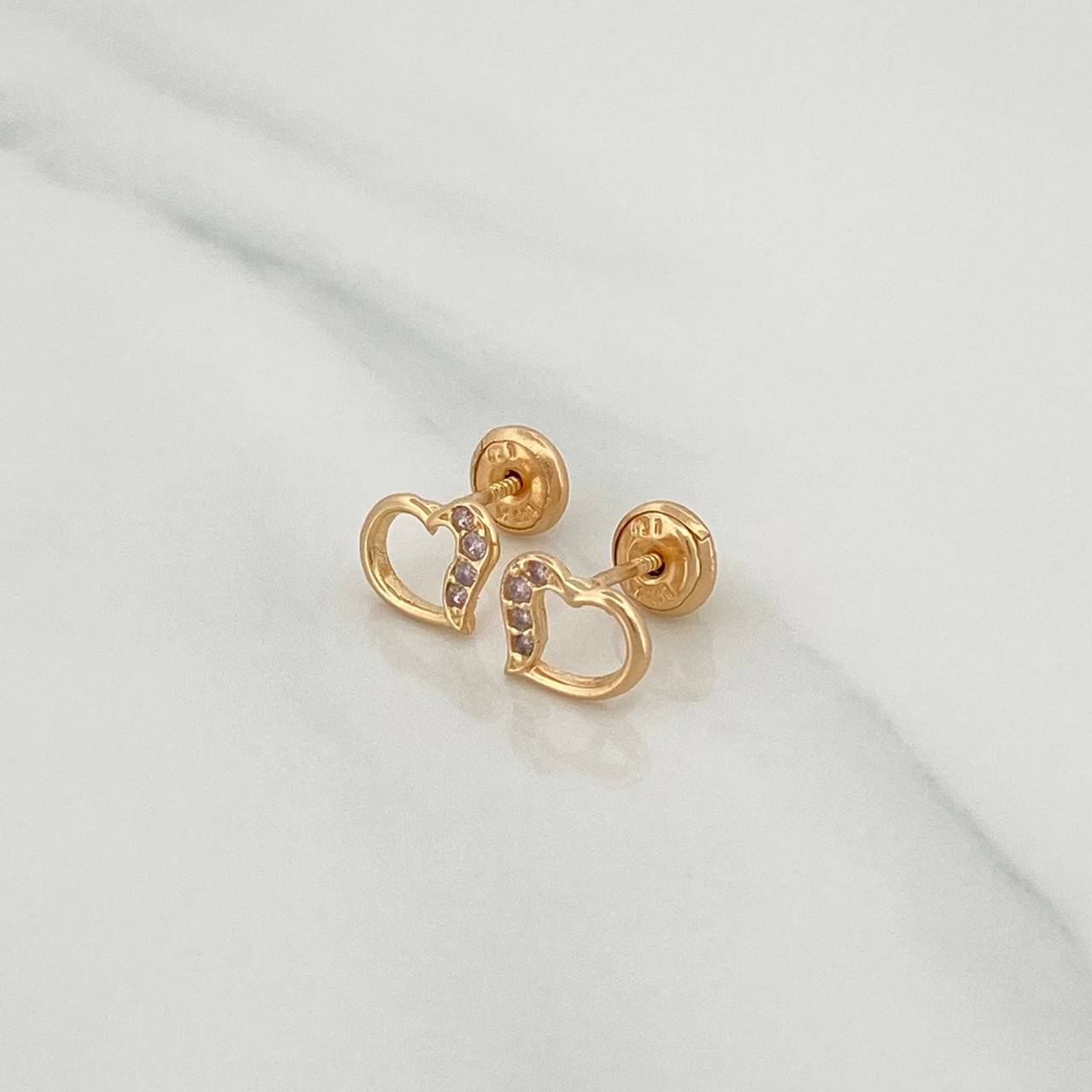 Topos Silueta Corazón 0.85gr / 7.7mm Oro Amarillo 18K %