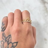 Crown Hearts Quince Ring 1.95gr / Size 8 3/4 / 18K Gold *