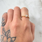 Solitaire Scepter Ring 1.65gr / Size 6 / 18K Gold