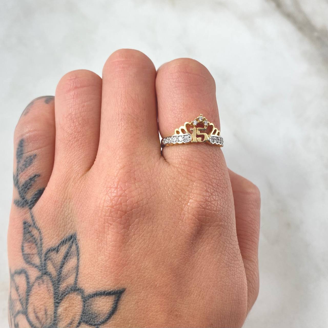 Crown Ring Quinces 2gr / Size 5 1/4 / Two Tone Yellow White 18K
