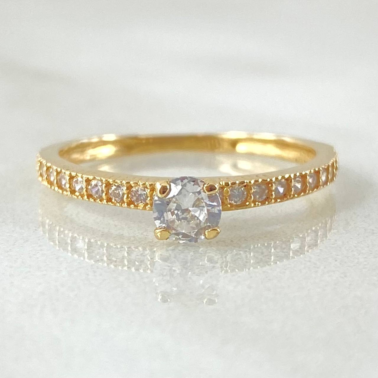 Solitaire Ring Dense Bordered 1.45gr / Size 6 / 18K Yellow Gold