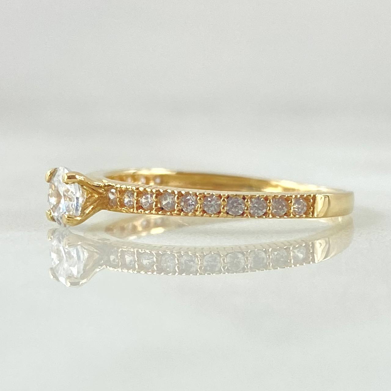 Solitaire Ring Dense Bordered 1.45gr / Size 6 / 18K Yellow Gold