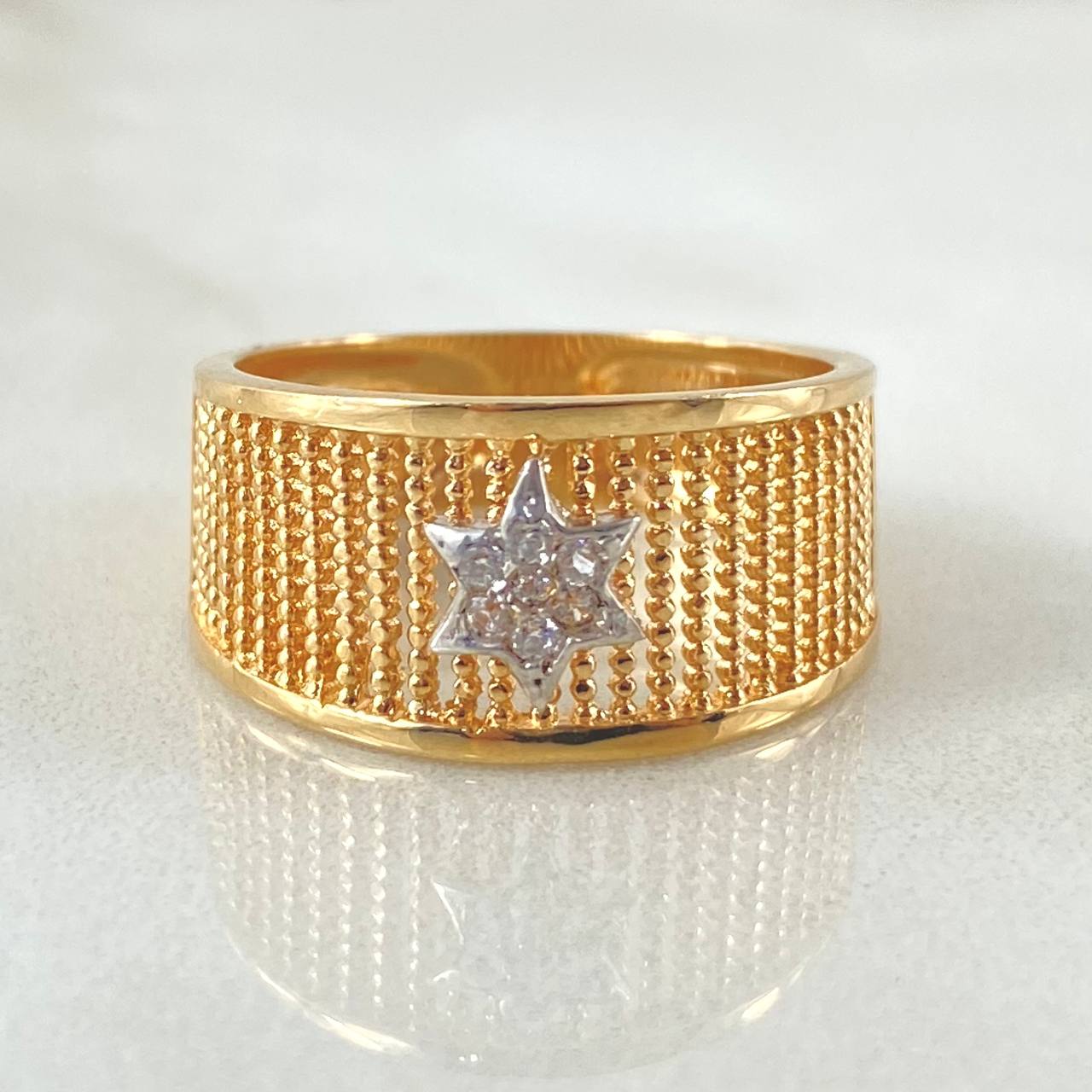 Star Mesh Ring 3.8gr / Size 6 / 18K Yellow White Gold