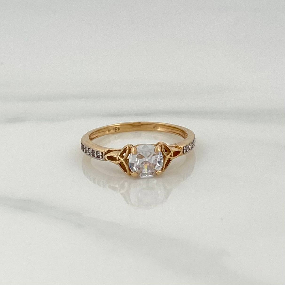 Solitaire Churumbela Ring 1.8gr / T5 3/4 / Two Golds Yellow White 18K %