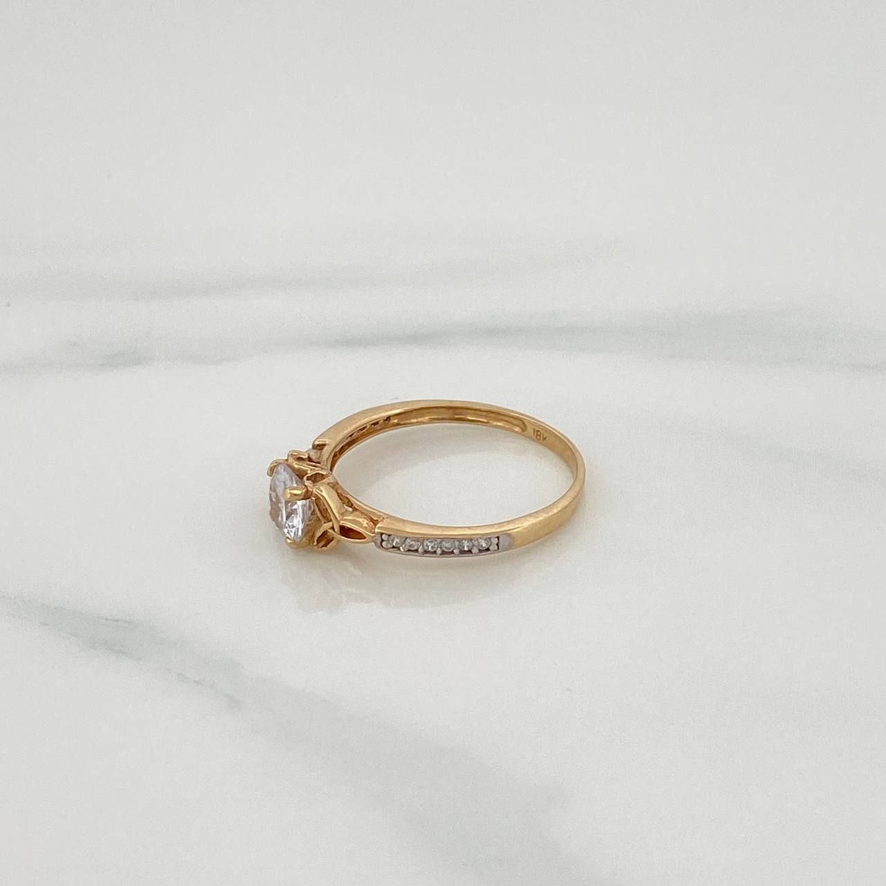 Solitaire Churumbela Ring 1.8gr / T5 3/4 / Two Golds Yellow White 18K %