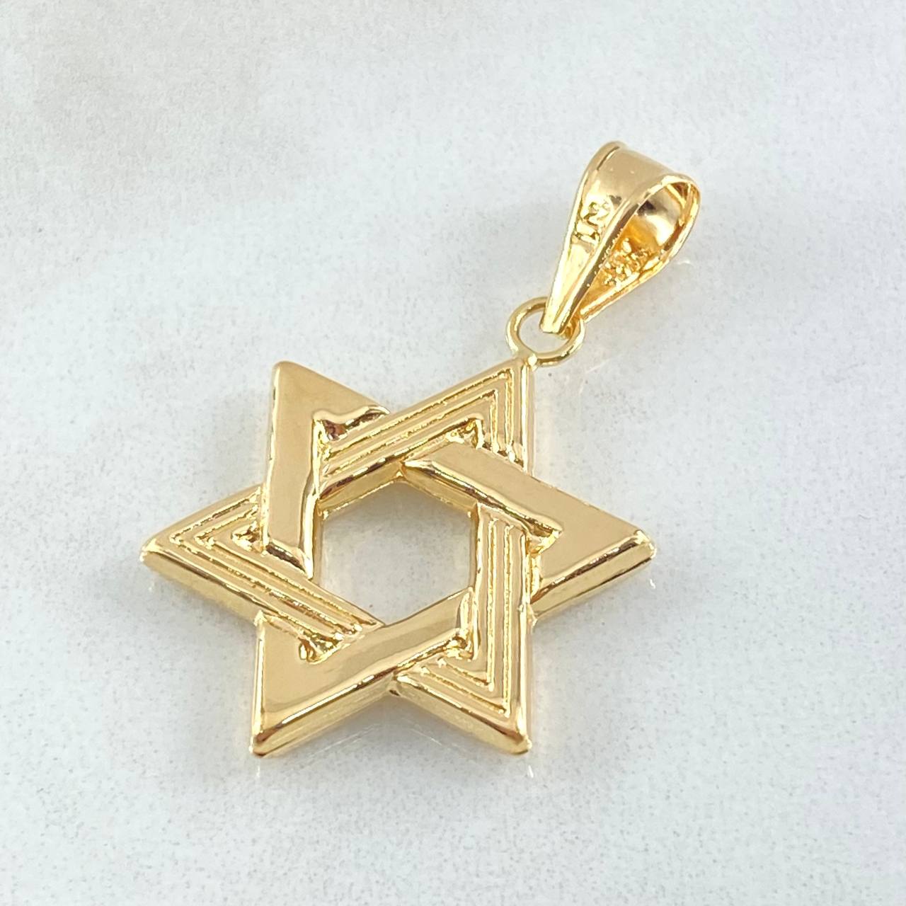 Dije Estrella De David 2.3gr / 3.7cm / Oro 18K