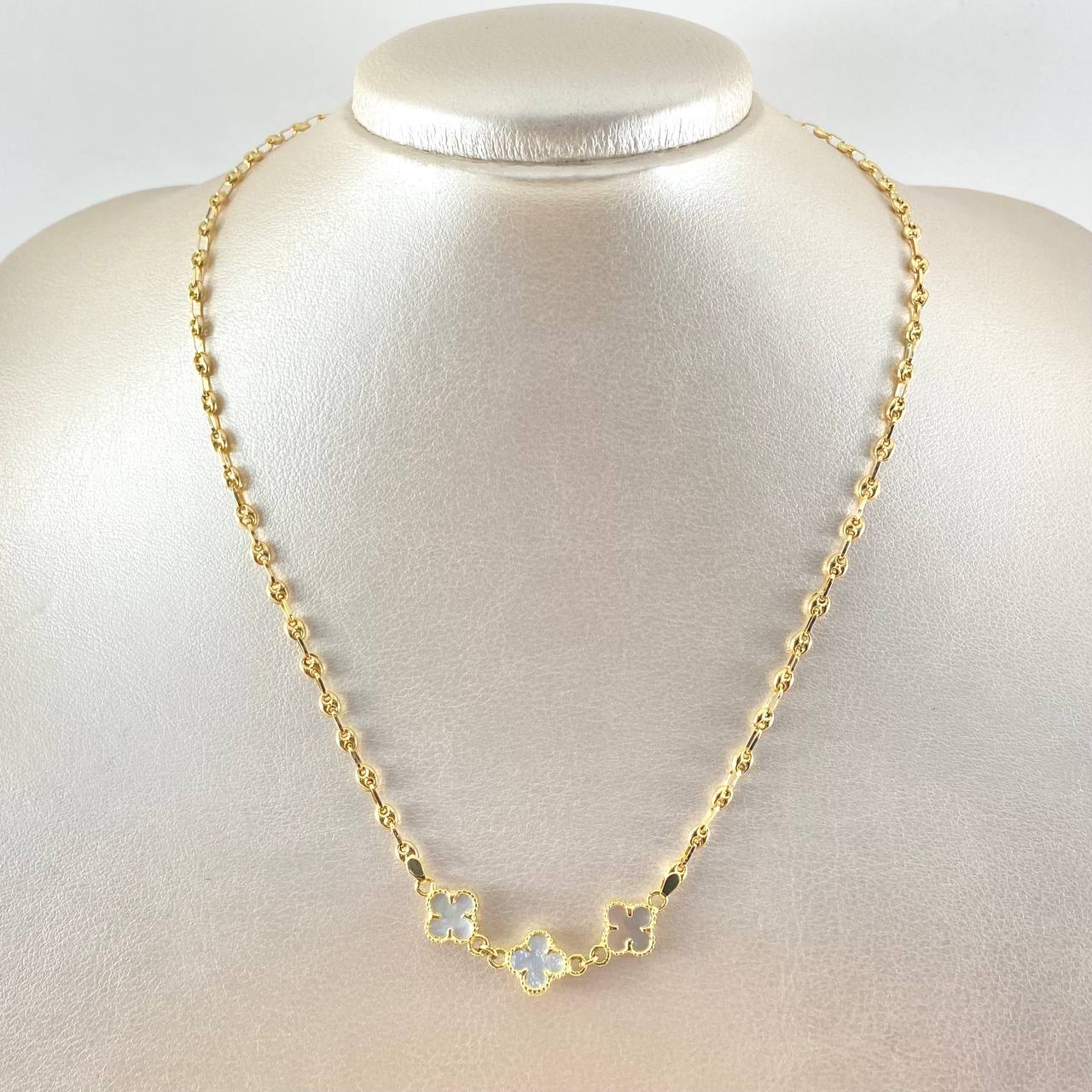 Cadena GC Trebol Blanco 7.95gr / 45cm / Oro Amarillo Nac.Esp. 18K ©