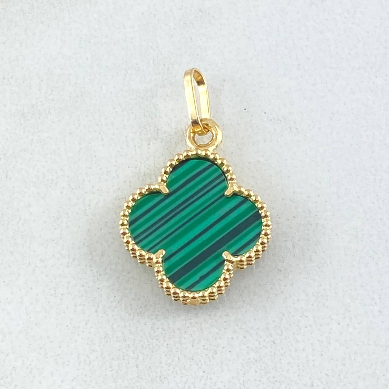 Clover Pendant Green 1.65gr / 0.9in / 18K Yellow Gold Nac.Esp. ©