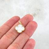 Clover White Pendant 1.65gr / 0.9in / 18K Yellow Gold *