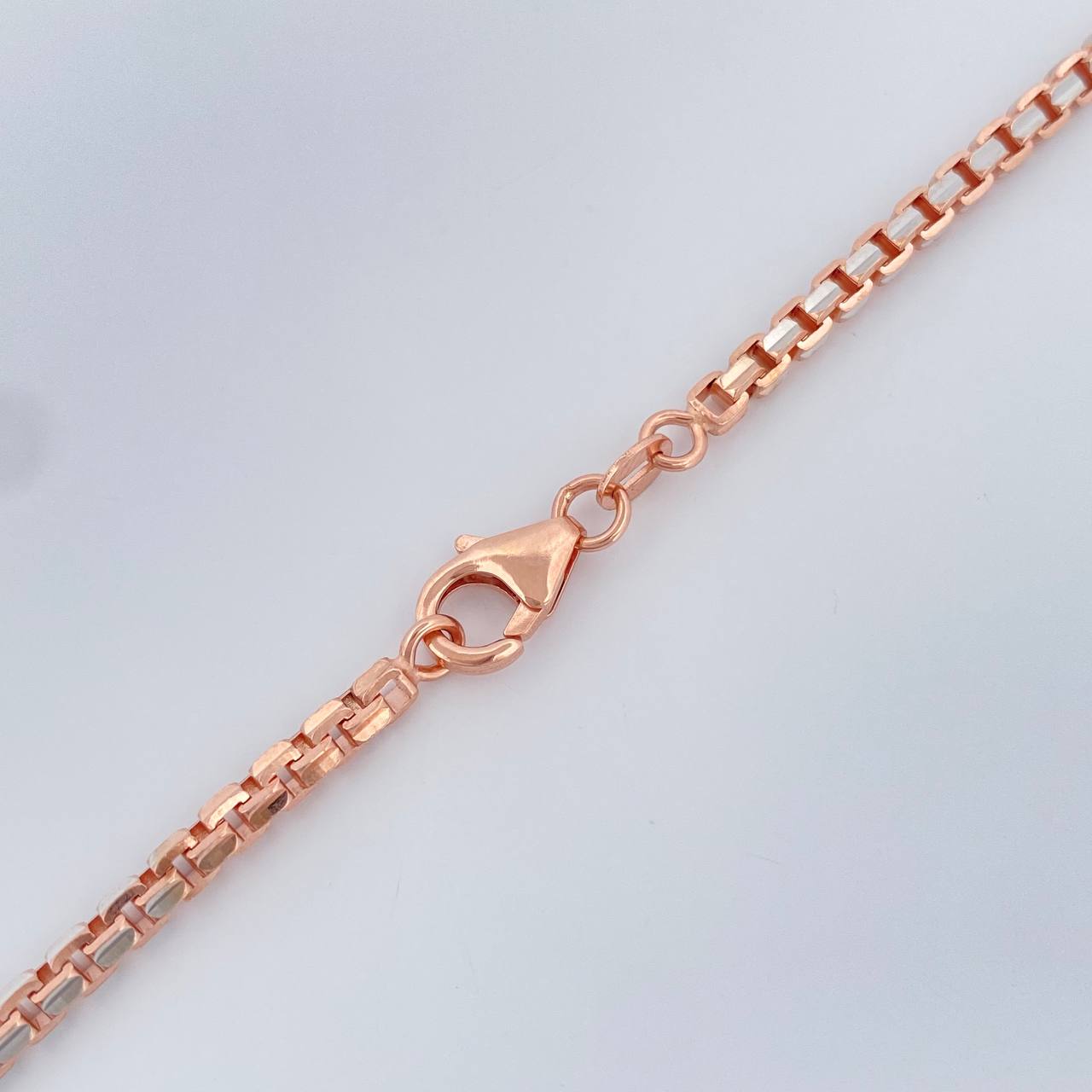 Venetian Chain 33.4gr / 27.6in / Two-Tone White Rose 18K +3$