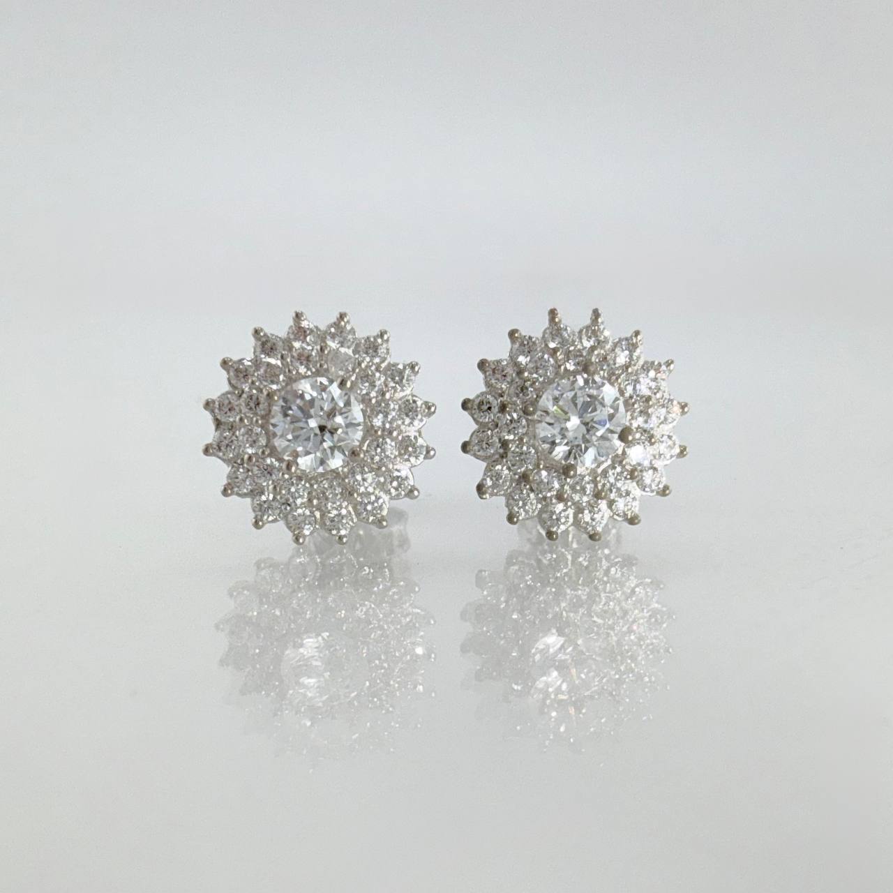 Topos Flor Tupida 3.35gr / 10mm Oro Blanco 18K