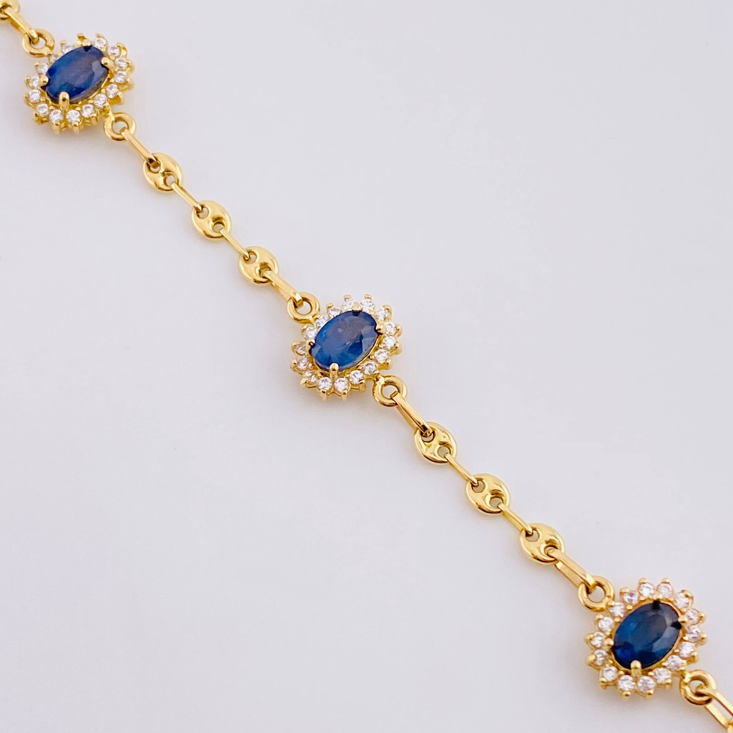 Pulso GC Óvalos Tupidos Zafiros 2.1qts 5.2g / 7 1/4 in / 3.15mm Oro Amarillo 18K