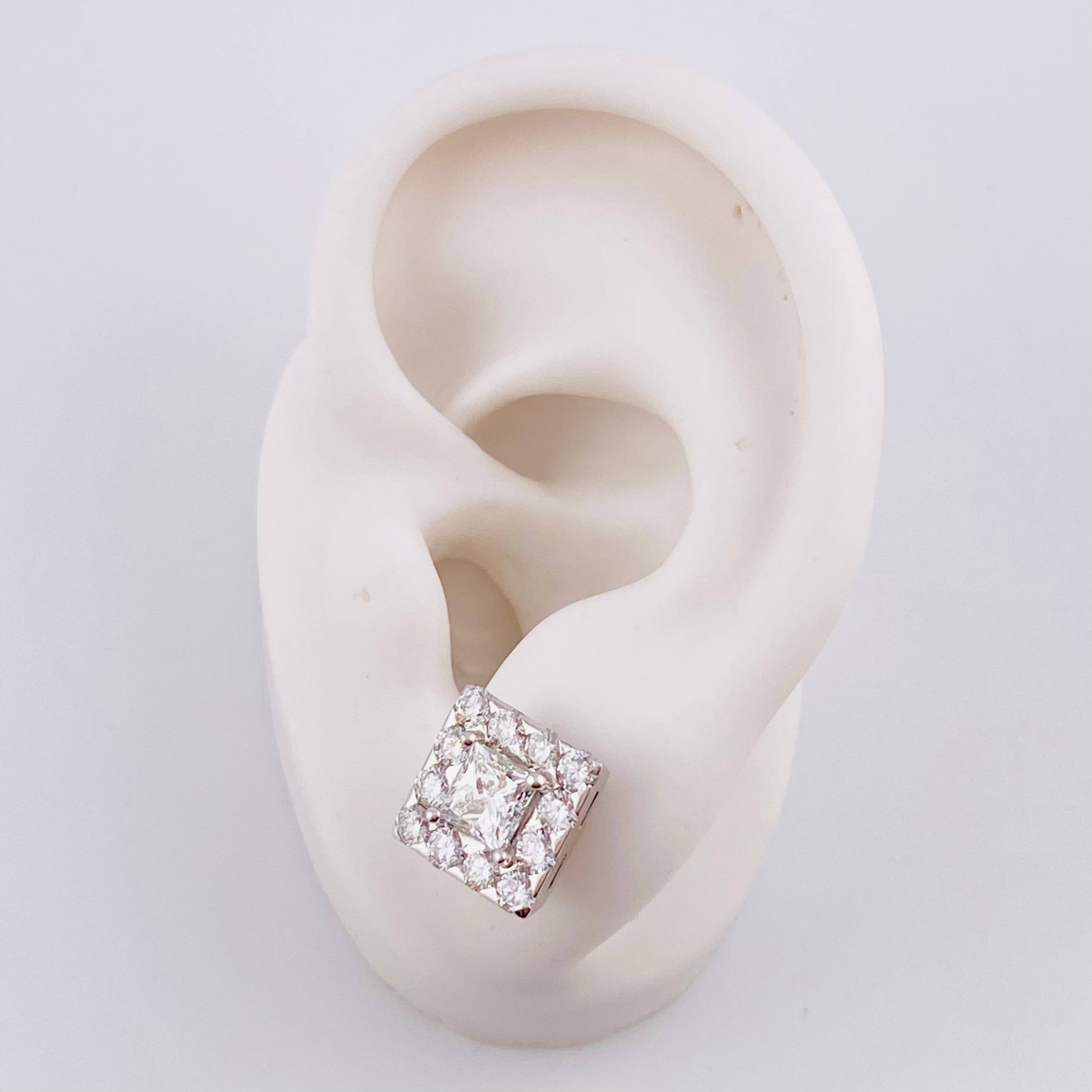 Stud Earrings Cube Diamonds 2.2qts 6.3g / in / 10.25mm White Gold 18K