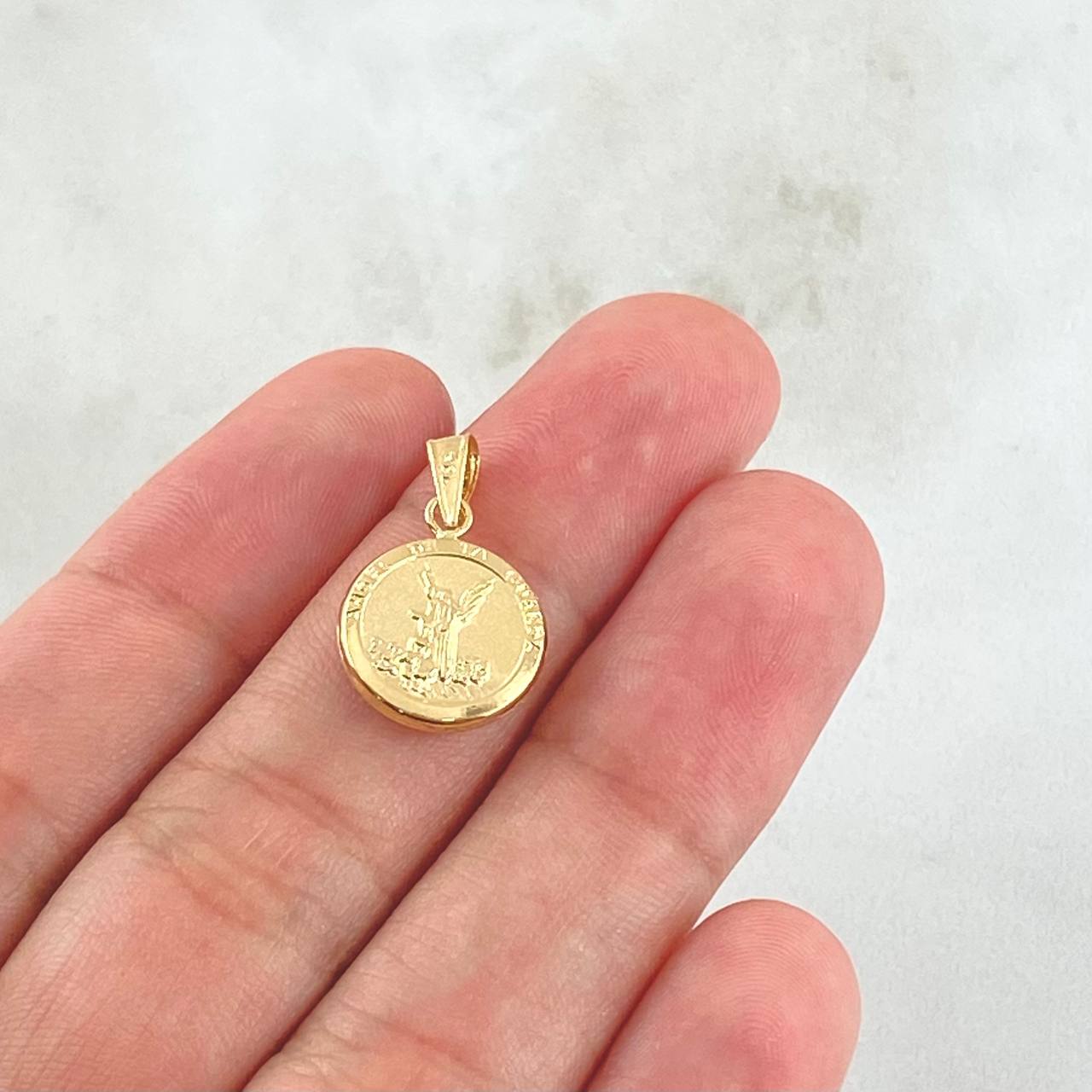 Pendant 0.75gr / 2cm / 0.8in / 18K Yellow Gold