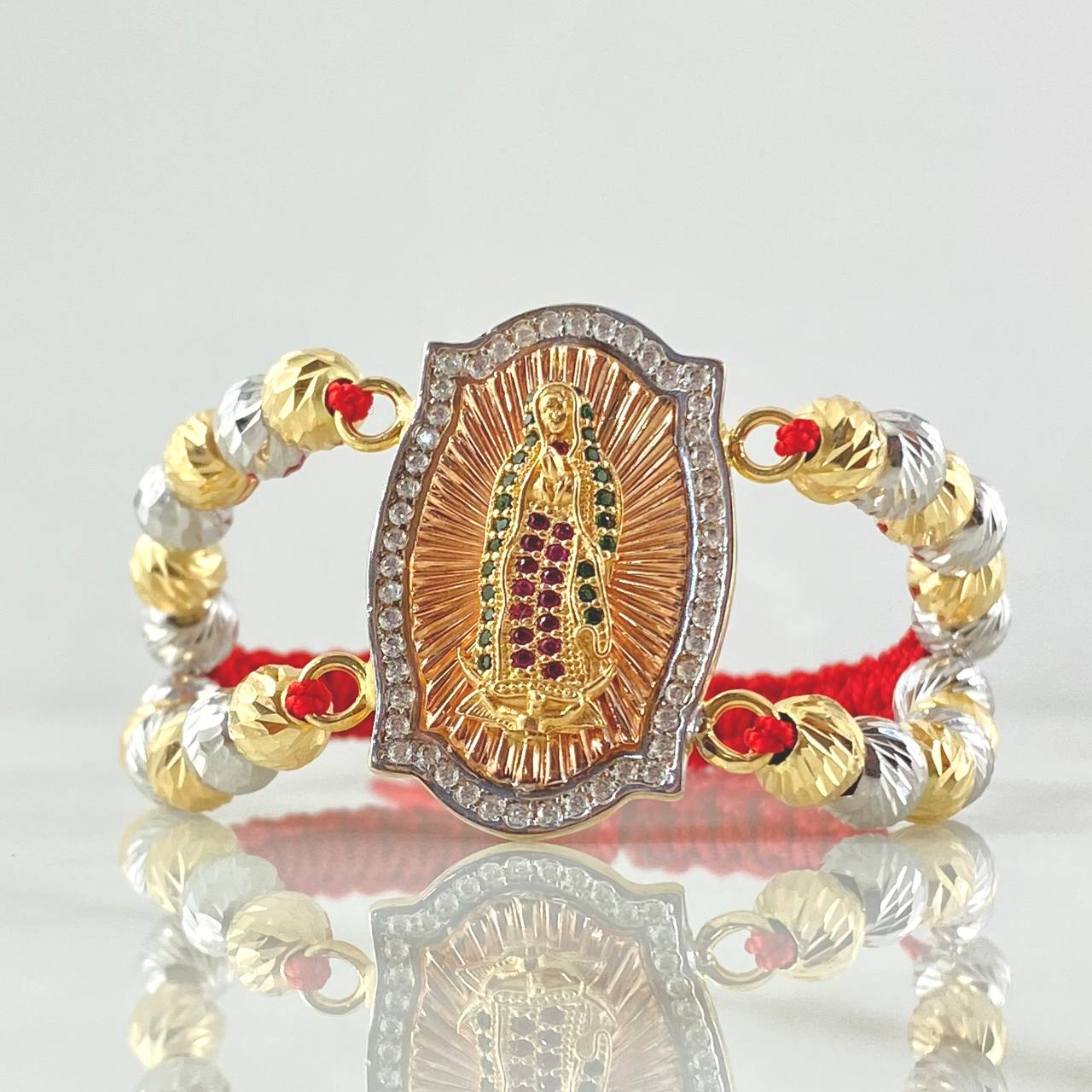 Pulsera Roja Virgen Guadalupe Doble 13.1gr / 3cm / 6mm Bolas Diamantadas 24und Circones Blancos Verdes Fucsias Tres Oros 18K