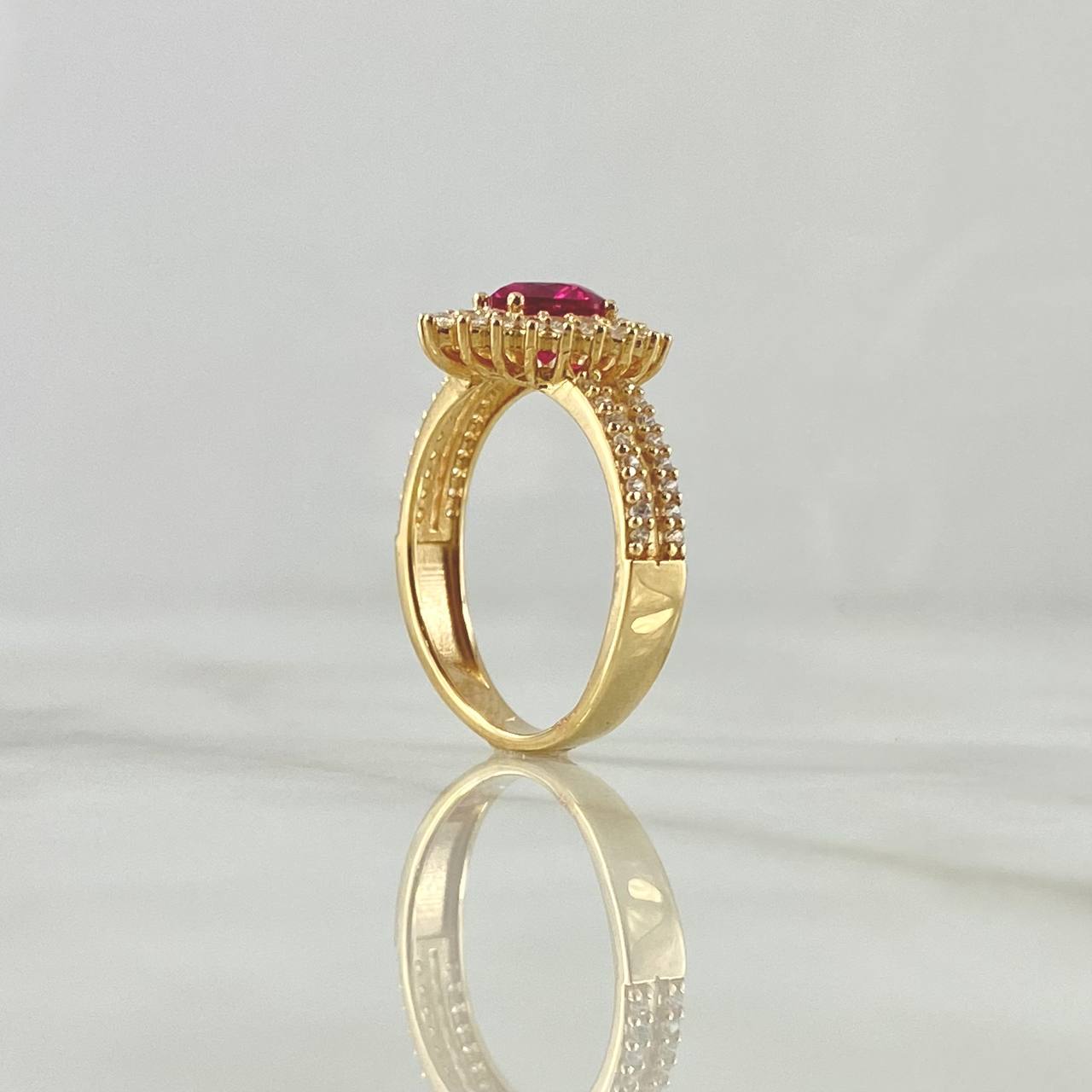 Anillo Halo Corazón Tupido 3.3gr / T7 1/4 / Circones Blancos Fucsia Oro Amarillo 18K