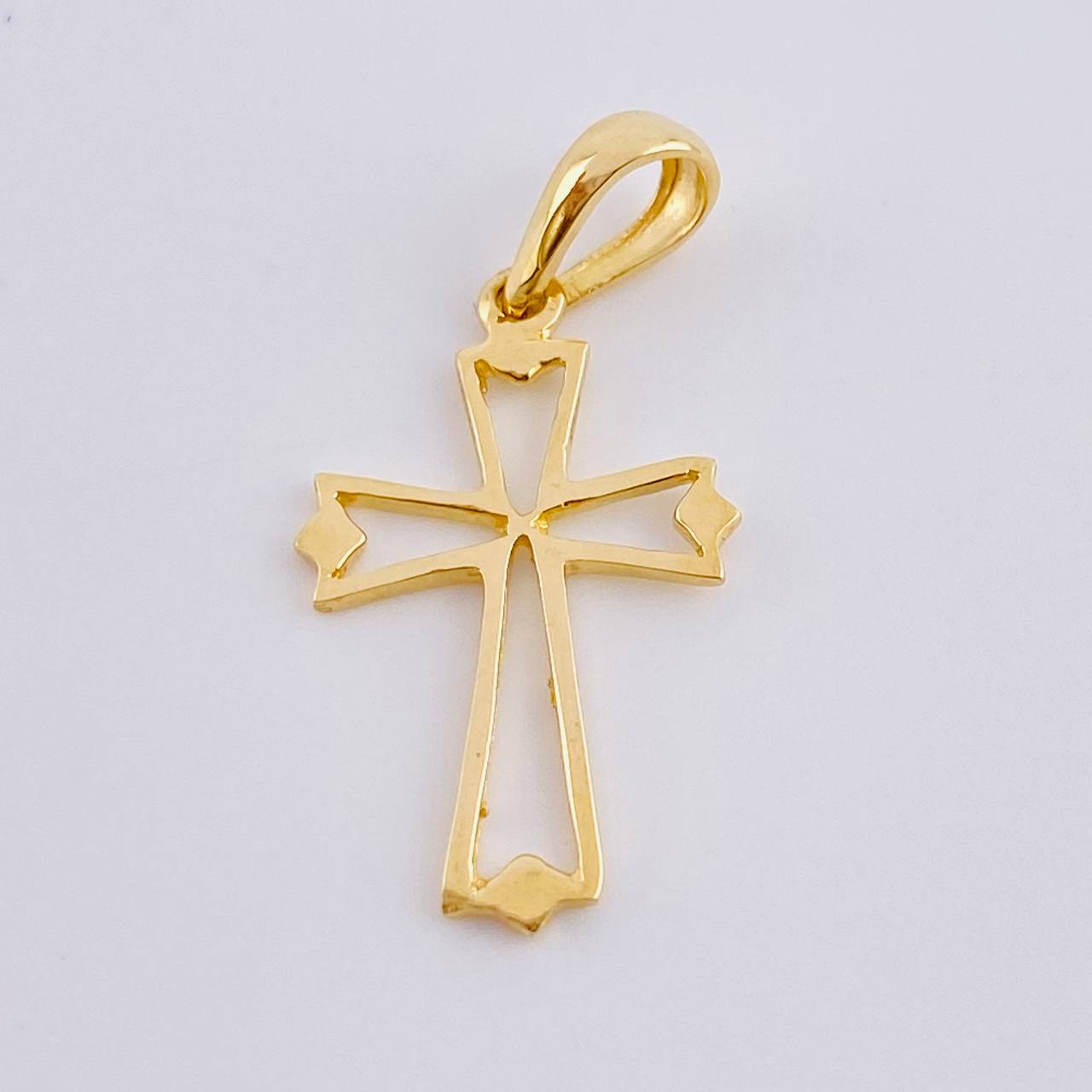 Pendant Cross Diamond Tips 1.2gr / 1 1/4 in / 18K Yellow Gold *