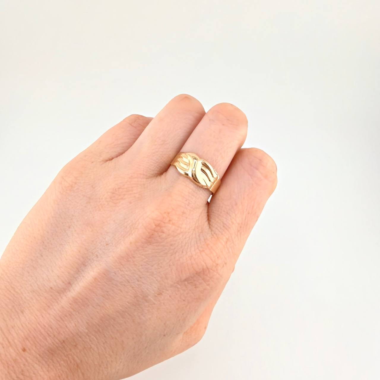 Anillo Carril Trio Olas 1.85 g / T8 1/2 Oro Amarillo 18K
