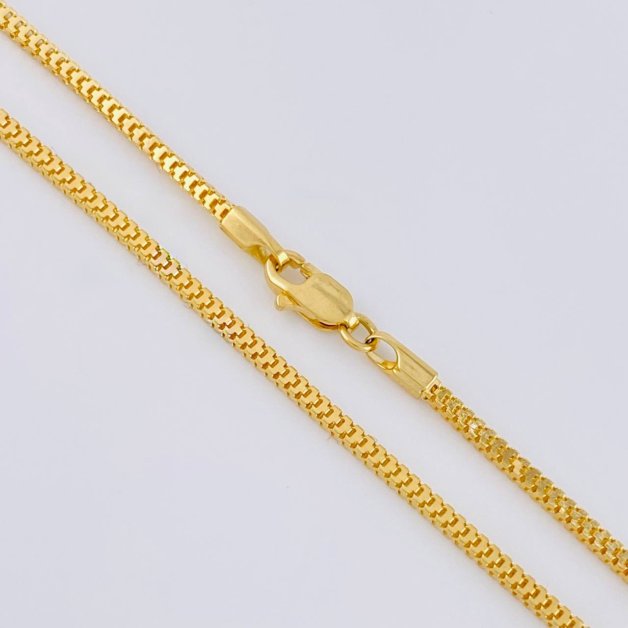 Venetian Mesh Chain 5.7 g / 17 3/4 in / 1.6 mm 18K Yellow Gold