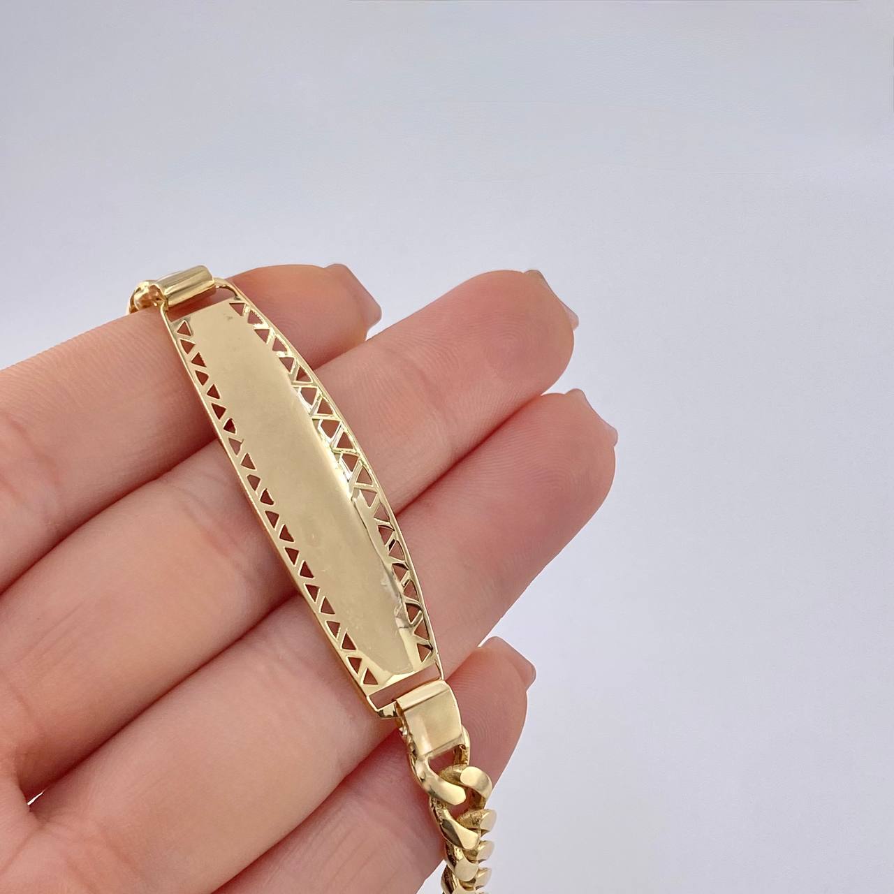 Pulso Cubano Placa Tribal 12.6 g / 8 1/2 in / 6.3 mm Oro Amarillo 18K