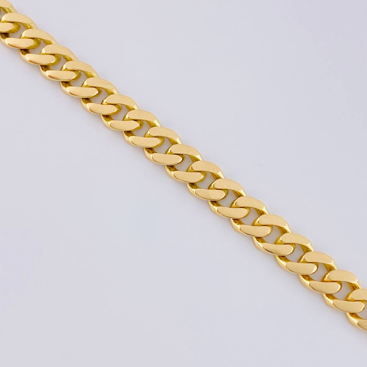 Cuban Links Bracelet 10.85 g / 8 1/4 in / 6.3 mm 18K Yellow Gold
