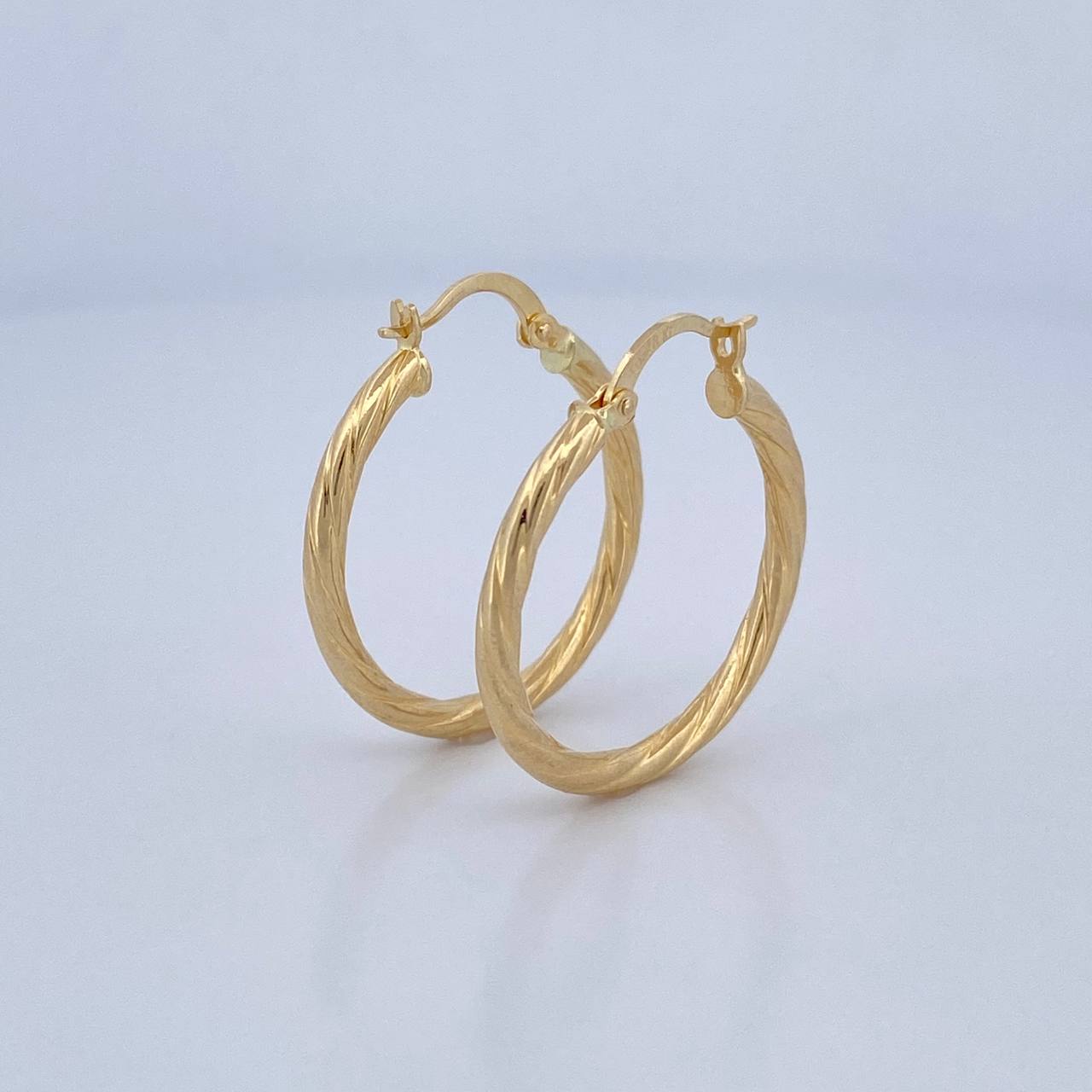 Mary Hoop Earrings 2.2gr / 2.8cm (1.1in) / 18K Gold $