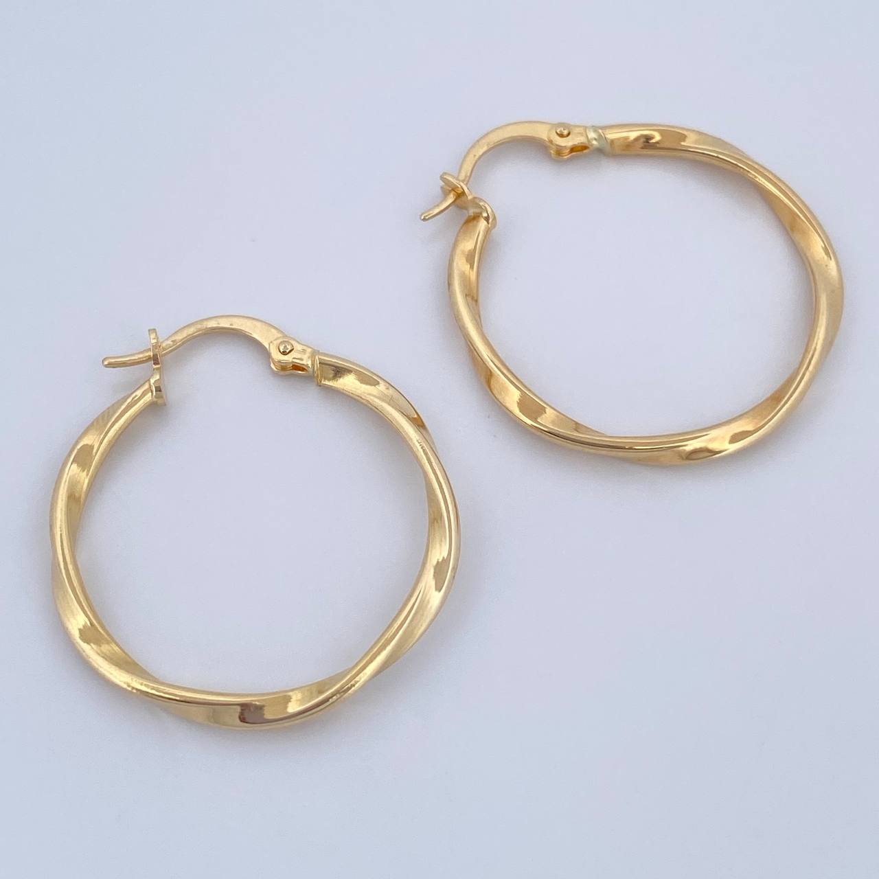 Hoop Earrings Eve 1.65gr / 3cm / 18K Gold $