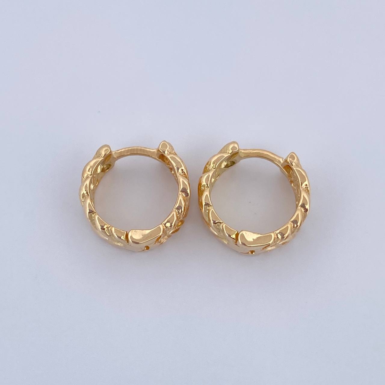 Candongas Hojas 3.8gr / 1.2cm / Oro 18K $