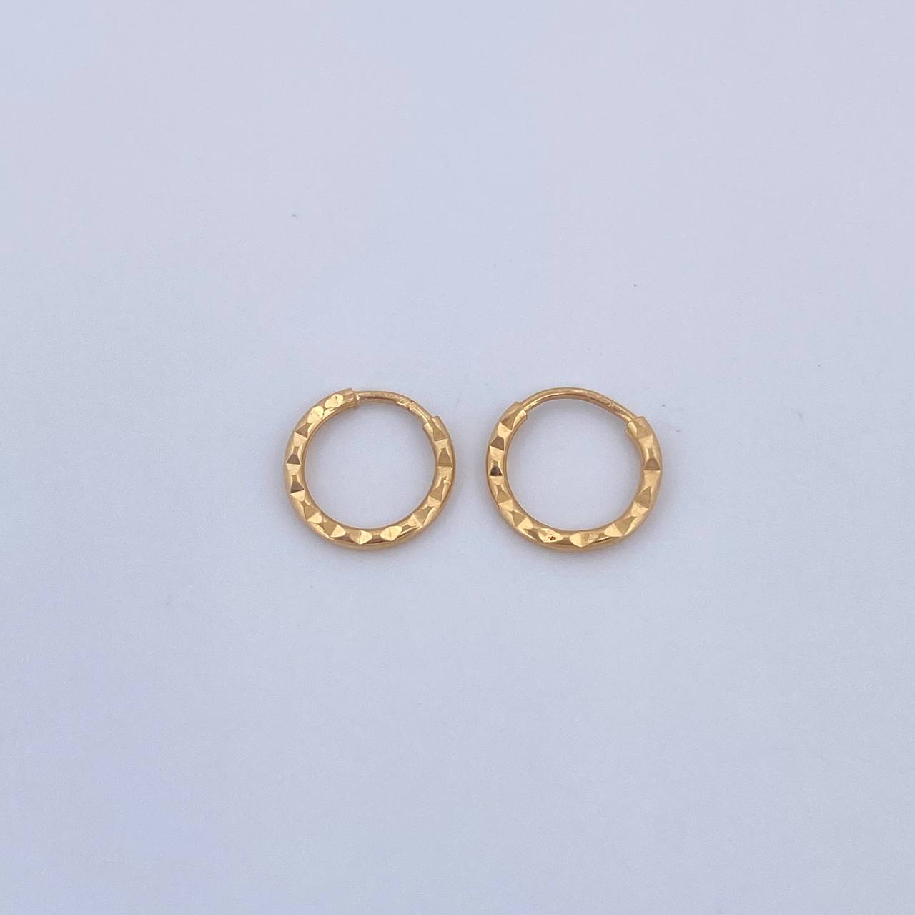 Hoop Earrings Grooved Hoop 0.25gr / 0.8cm / 18K Gold $