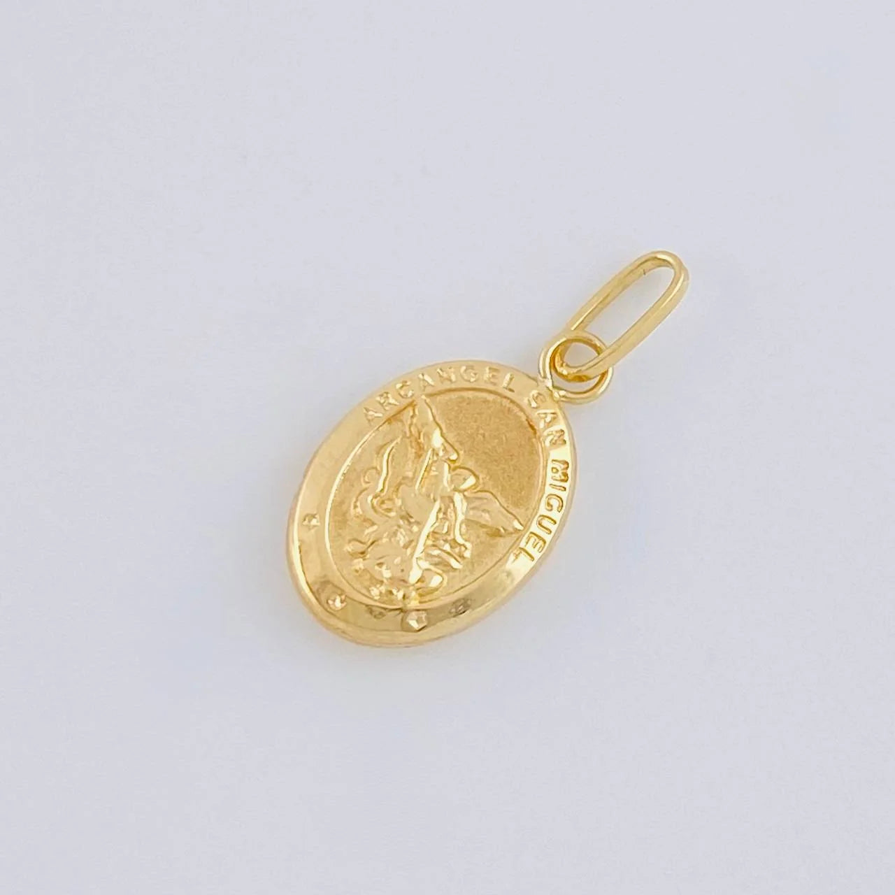 Dije San Miguel Arcangel 0.95g / 3/4 in Oro Amarillo 18K