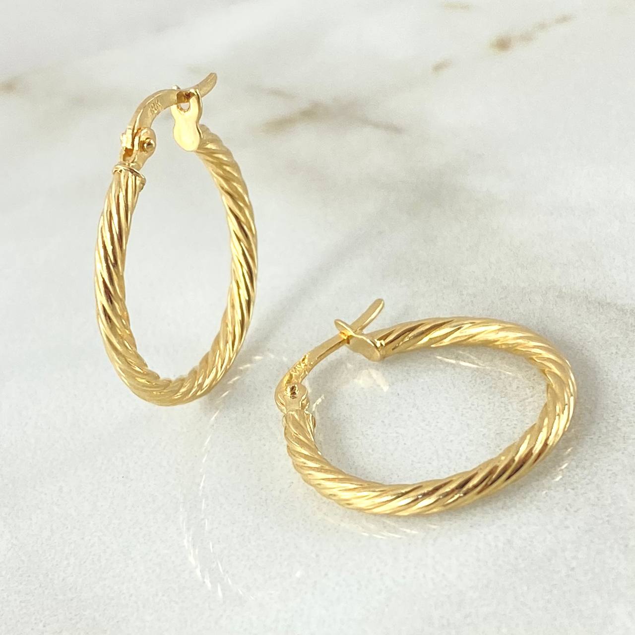 Candongas Mary 1.8gr / 1 in / Oro Amarillo 18K