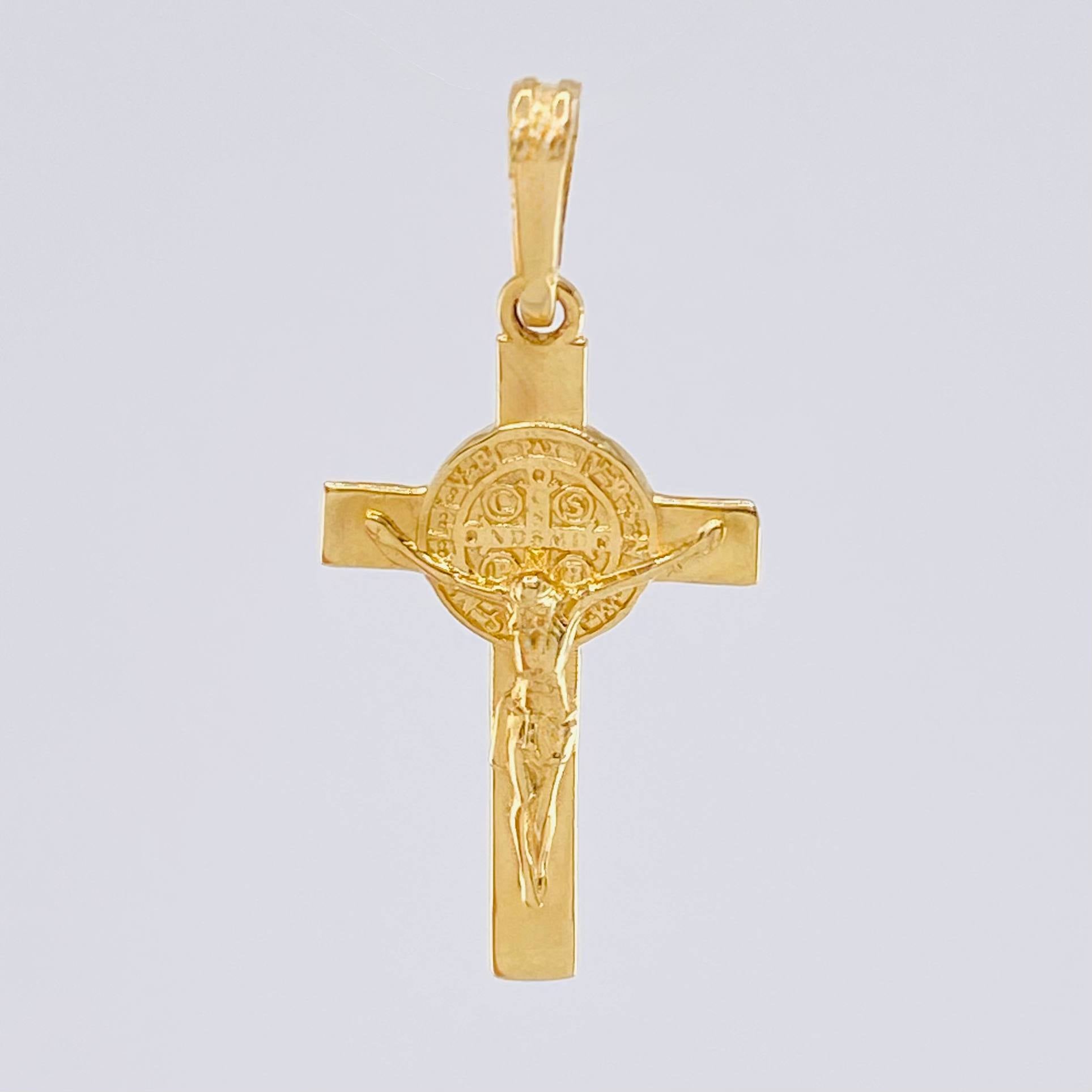 Dije Cruz Cristo San Benito 1.9gr / 1 1/4 in / Oro Amarillo 18K