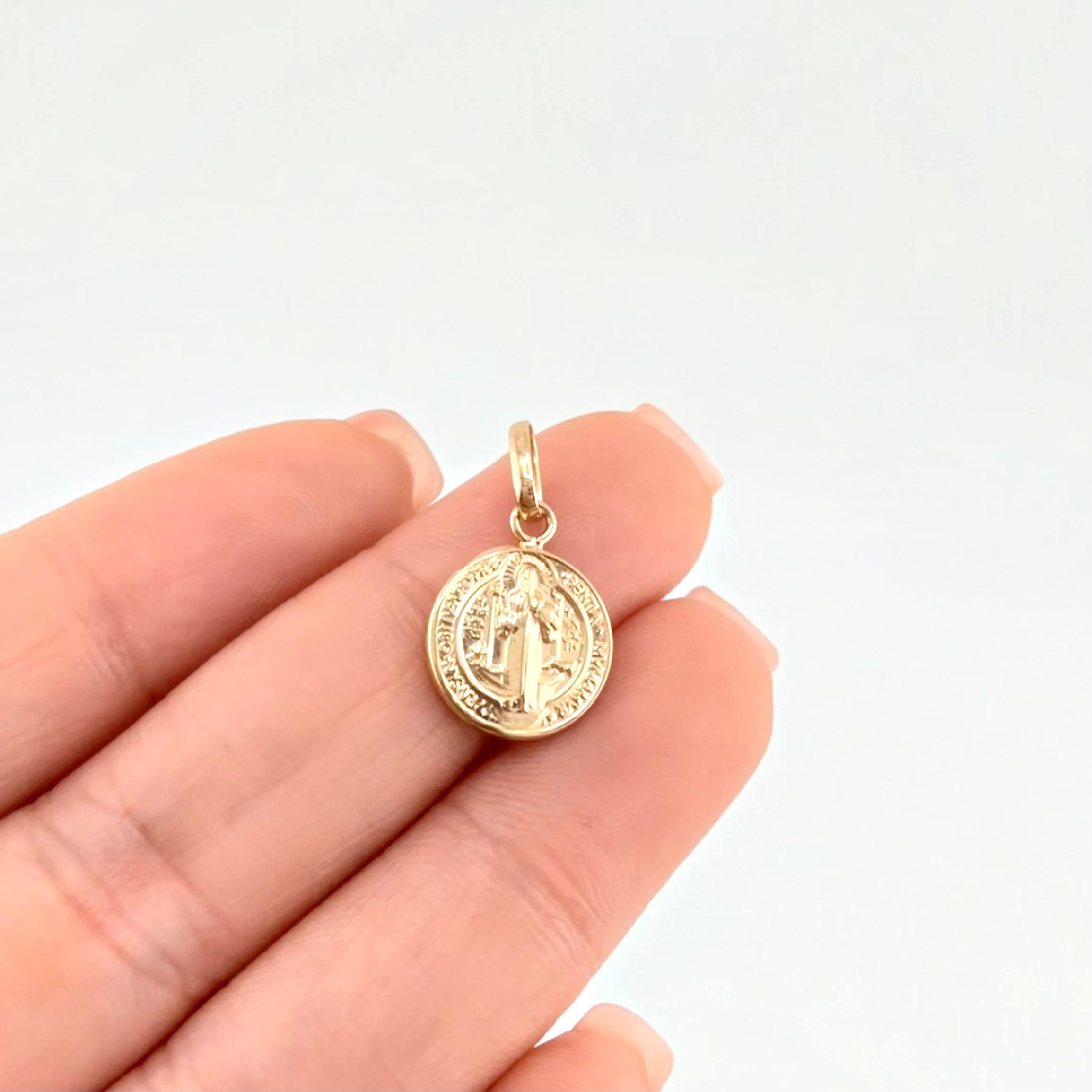 Dije San Benito 0.7gr / 3/4 in / Oro Amarillo 18K